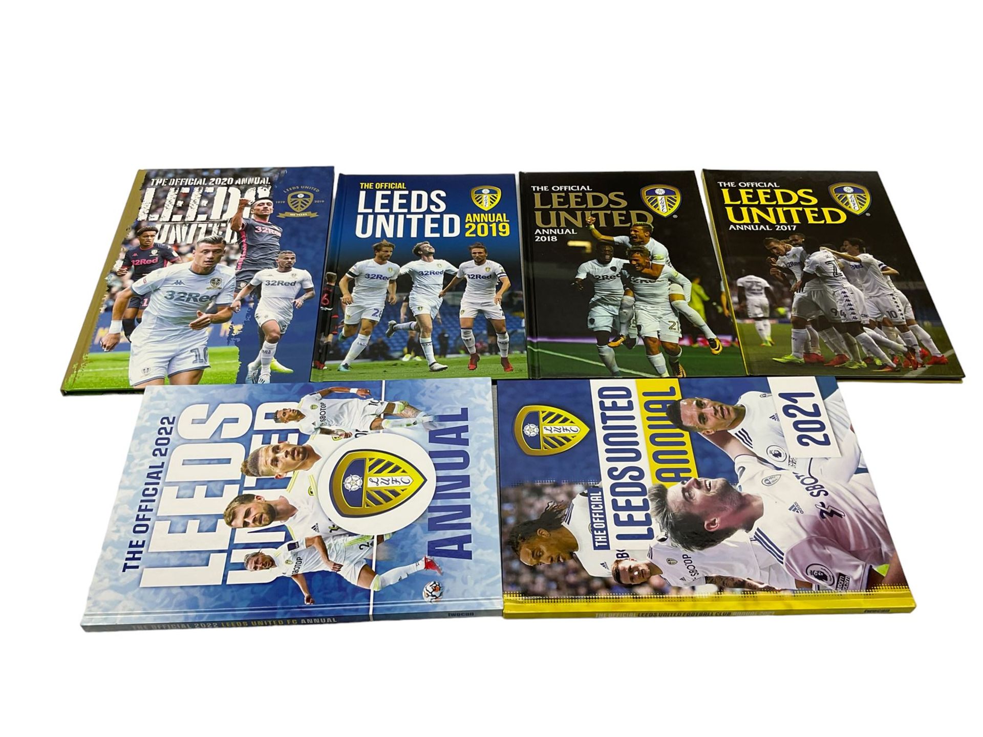 Leeds United football club - eighteen 'The Official Leeds United Annual' comprising 2000 - Image 3 of 4