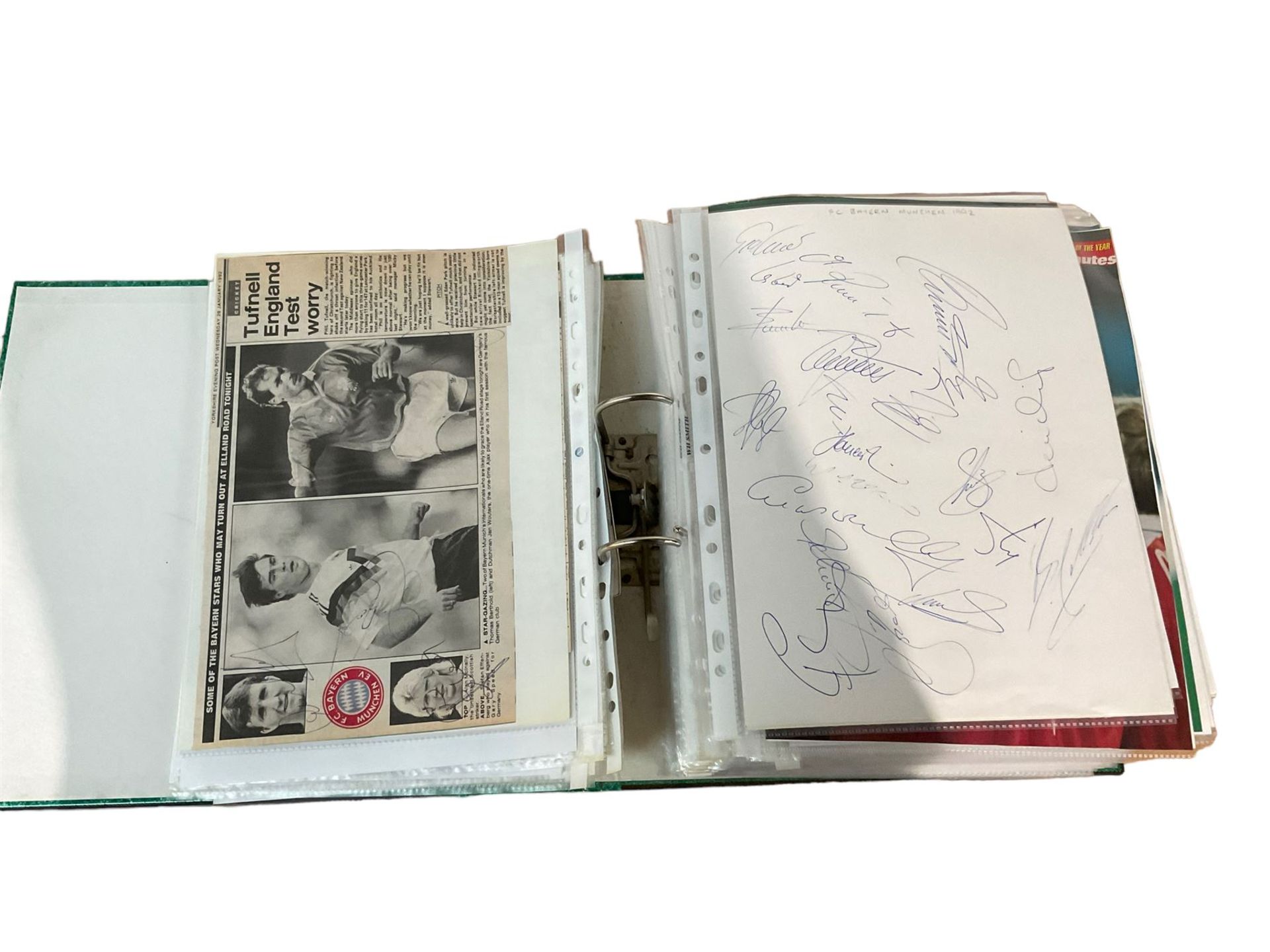 Mostly European footballing autographs and signatures - Image 5 of 13