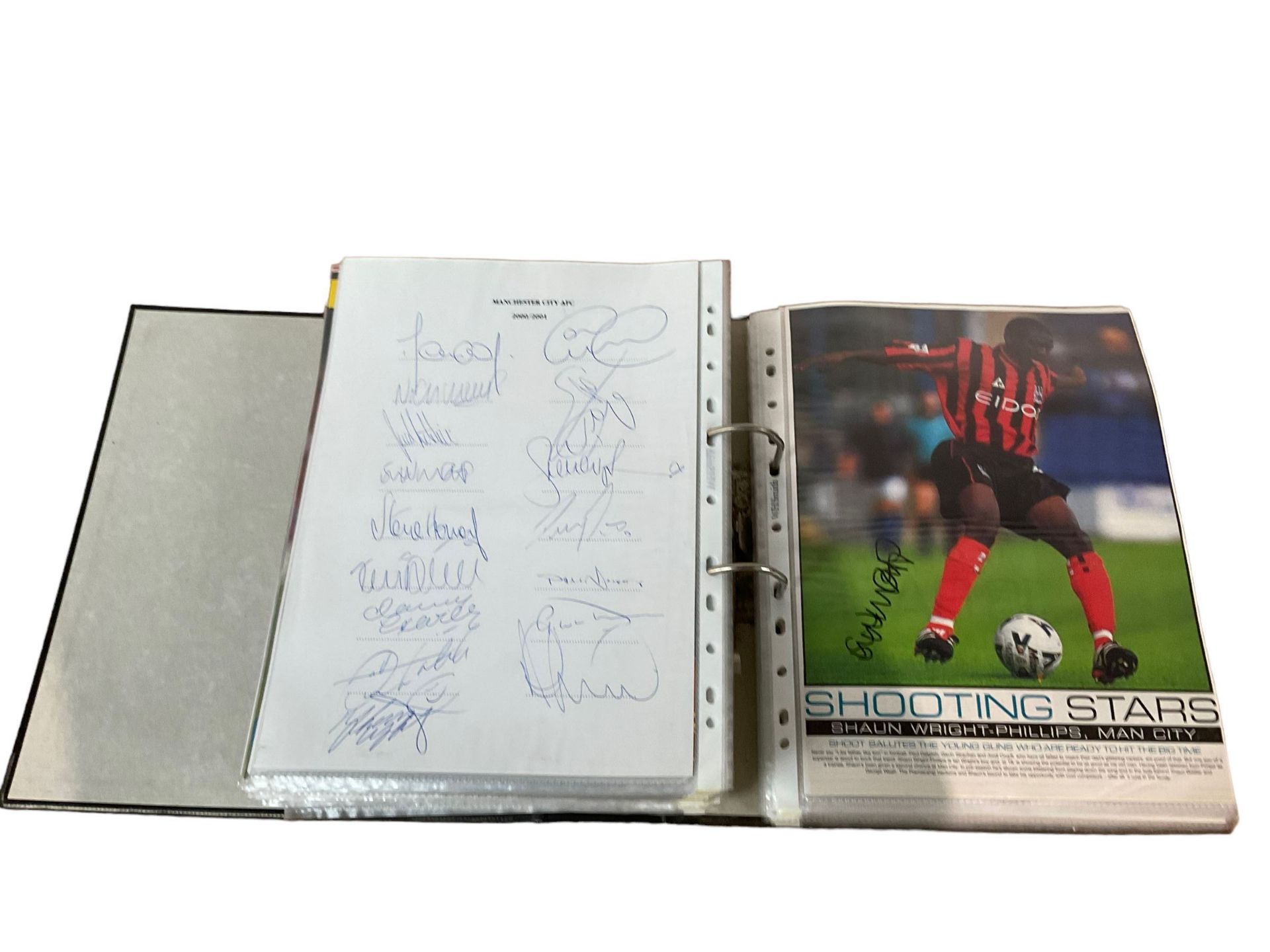 Mostly English footballing autographs and signatures - Image 15 of 15
