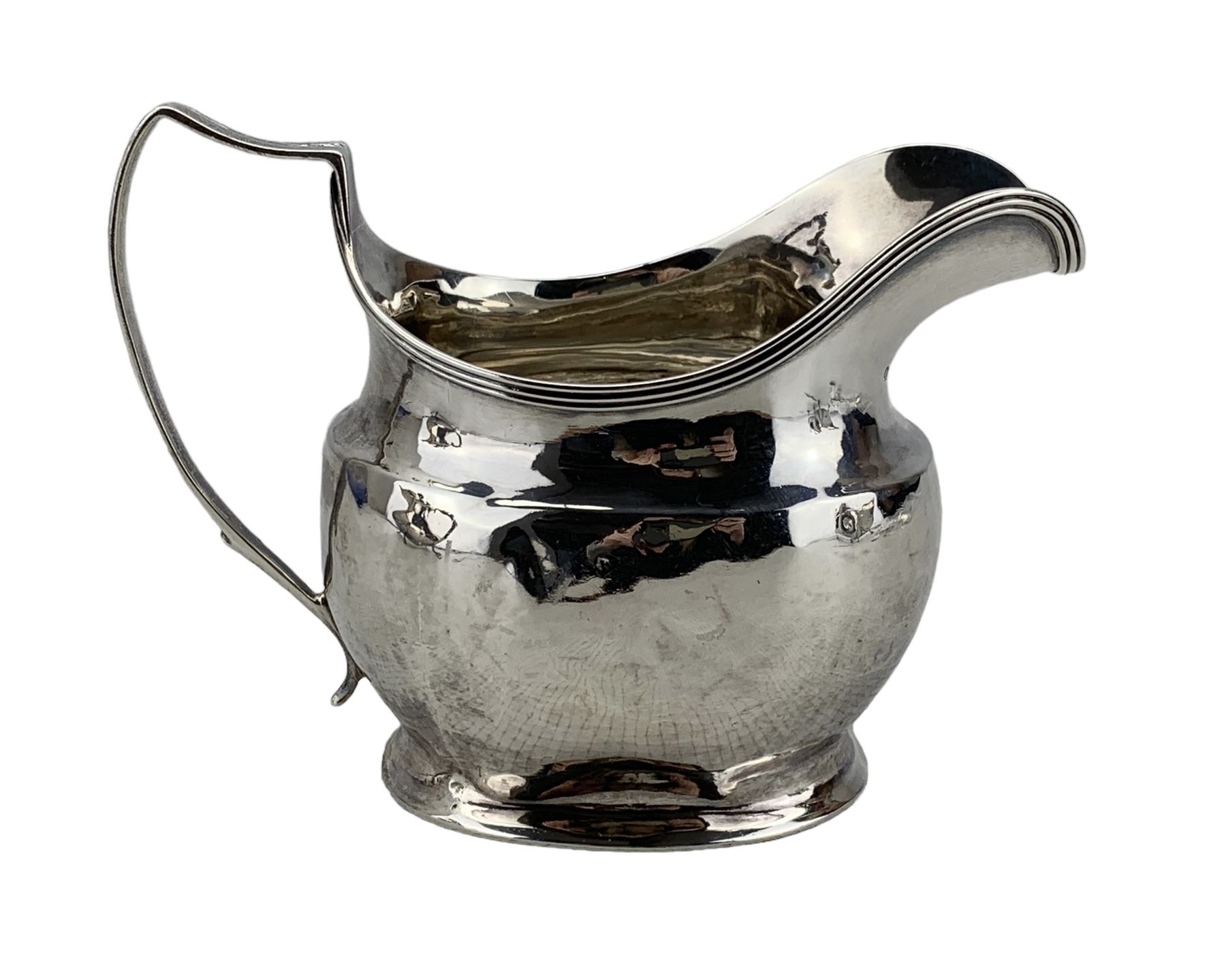 George III silver cream jug with reeded edge and angular handle - Image 2 of 3