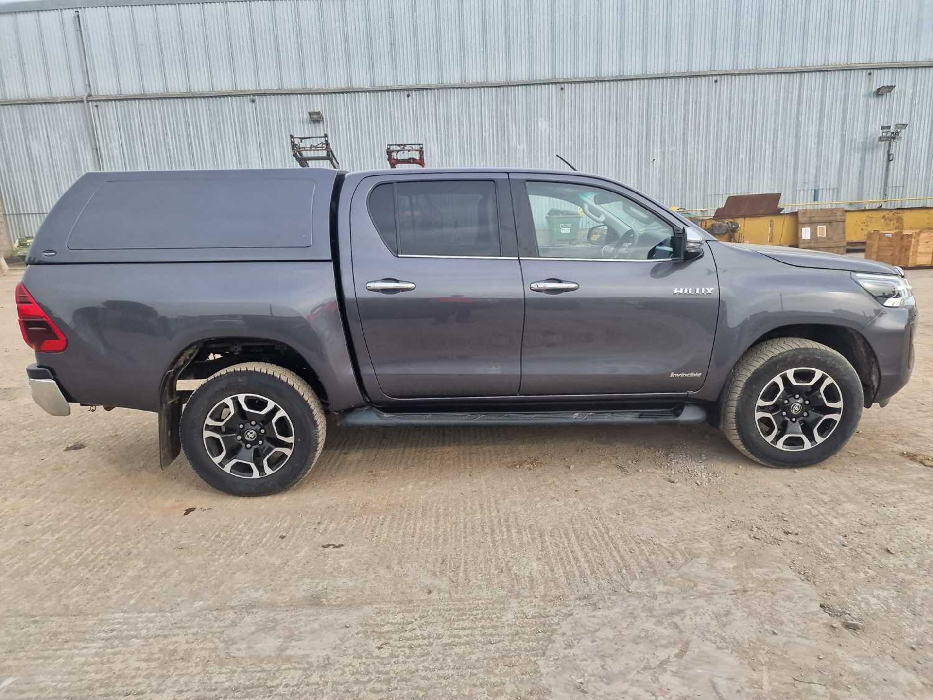 2021 Toyota Hilux Invincible 2.4 D-4D 4WD Crew Cab Pick Up, Auto, Sat Nav, Reverse Camera, Parking S - Image 6 of 24