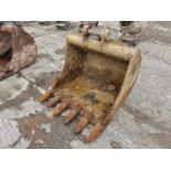 Strickland 36" Digging Bucket 50mm Pin to suit 6-8 Ton Excavator (Pin Centre 29cm, Dipper Width 16.5