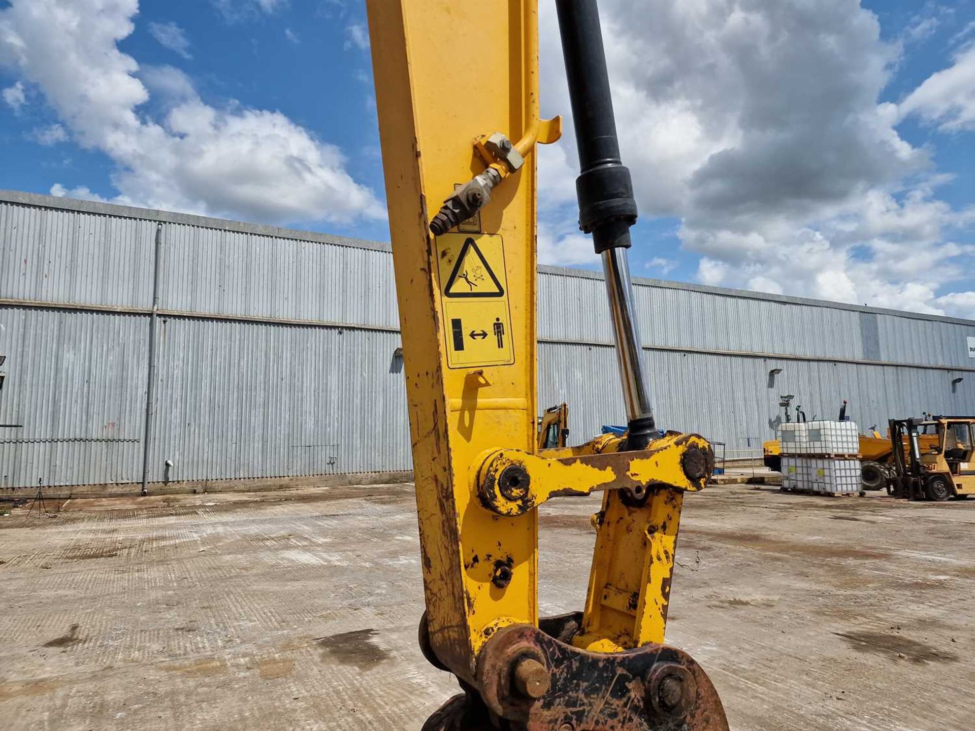 2014 JCB JS145LC 700mm Steel Tracks, CV, Hydraulic QH, Piped, Reverse Camera, A/C, 36" Bucket (EPA C - Image 10 of 117