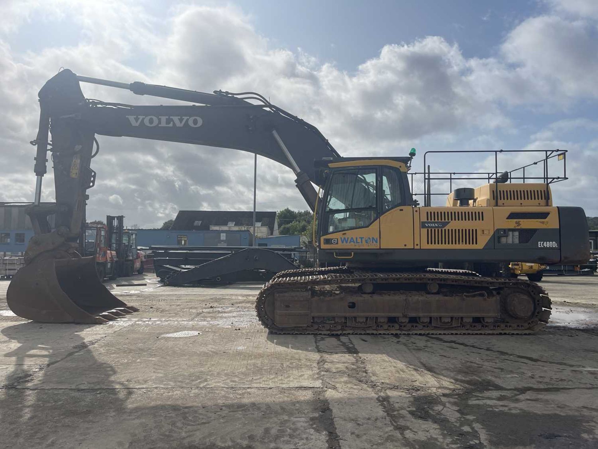 2014 Volvo EC480DL, 800mm Steel Tracks, CV, Miller Hydraulic QH, Piped, Reverse Camera, A/C - Image 2 of 33