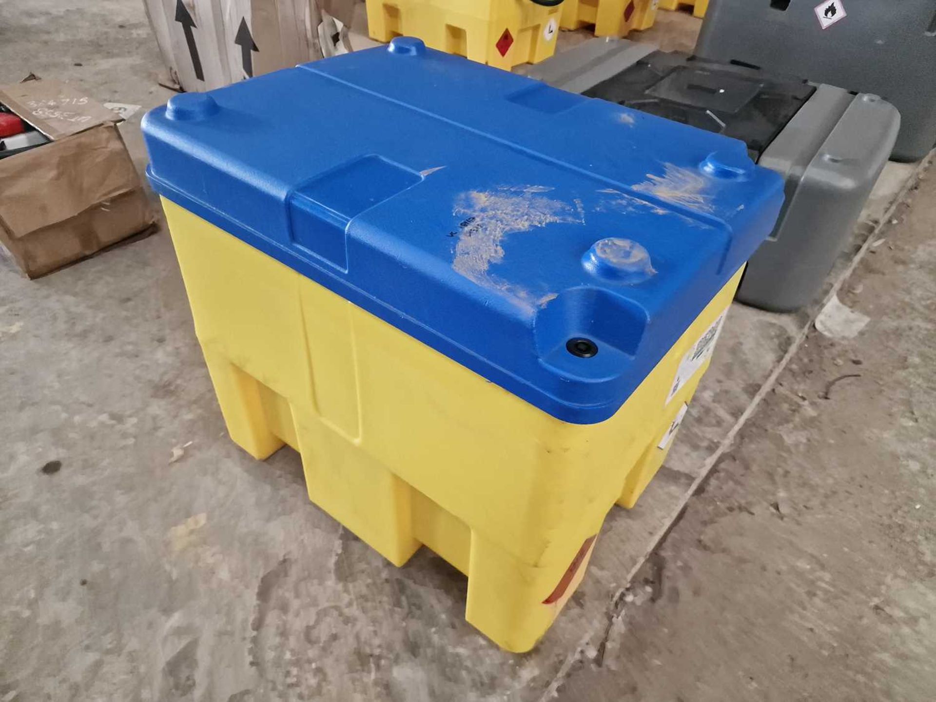 Demo Serbatoi ST220 220Litre Static Plastic Bunded Diesel Bowser, 12Volt Pump