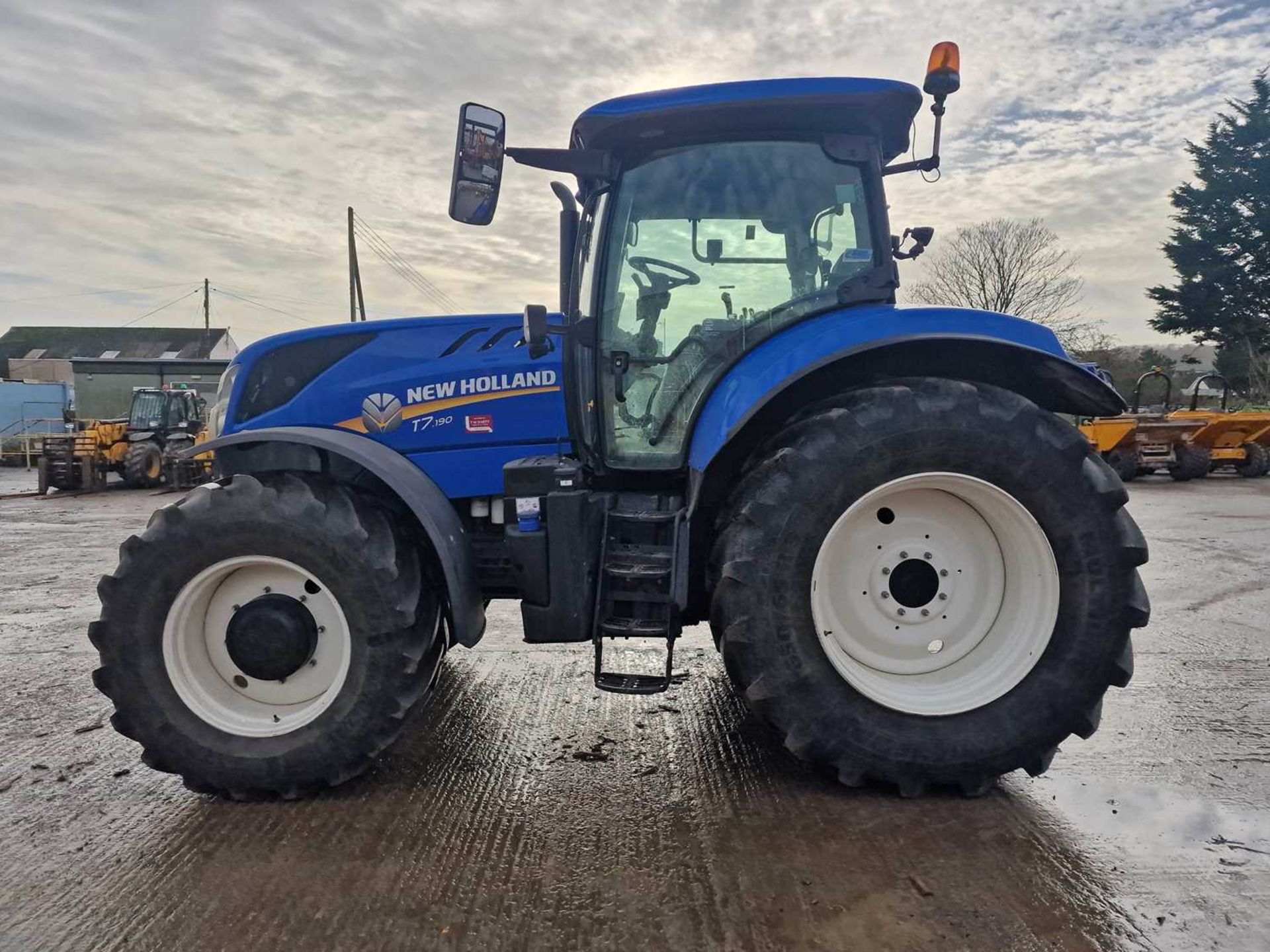 2019 New Holland T7.190 4WD Tractor, Front Suspension, Cab Suspension, Air Brakes, 4 Spool Valves, P - Image 2 of 27