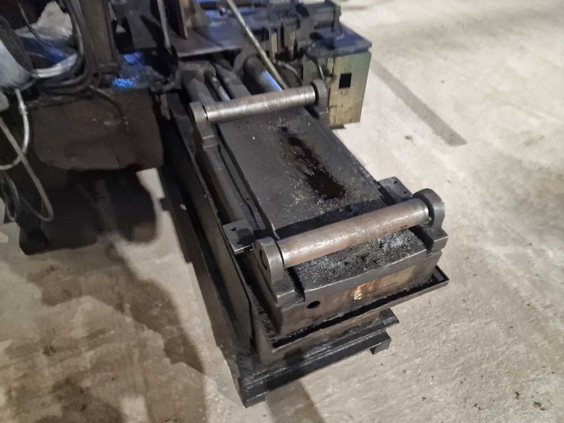 1989 Amada Cutmaster HA-250 415 Volt Band Saw (BEING SOLD FROM PICS) - Image 5 of 12