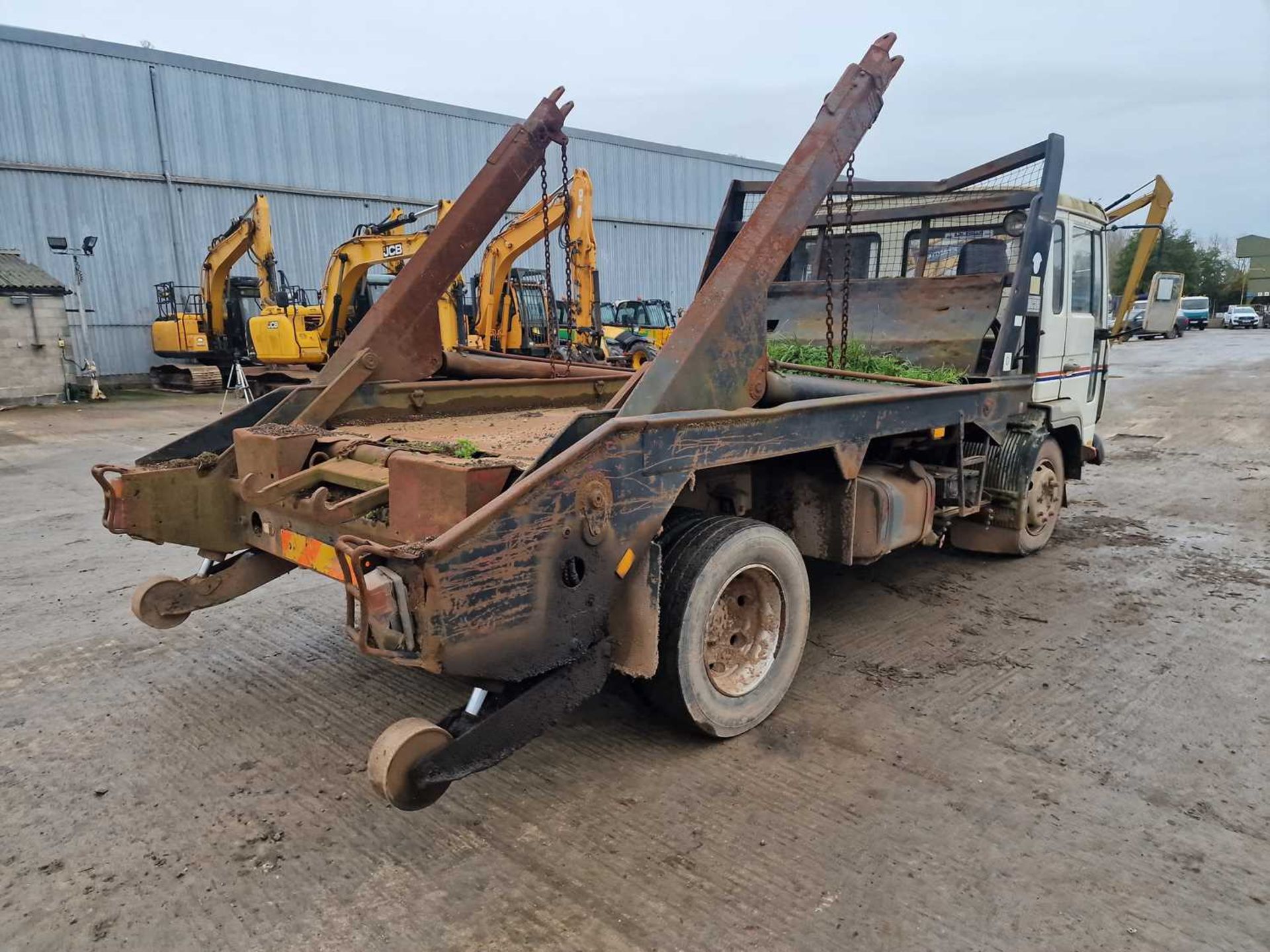 2002 Volvo 4x2 Skip Loader Lorry, Extendable Arms, Webb Gear, Manual Gear Box (Reg. Docs Available) - Image 6 of 19