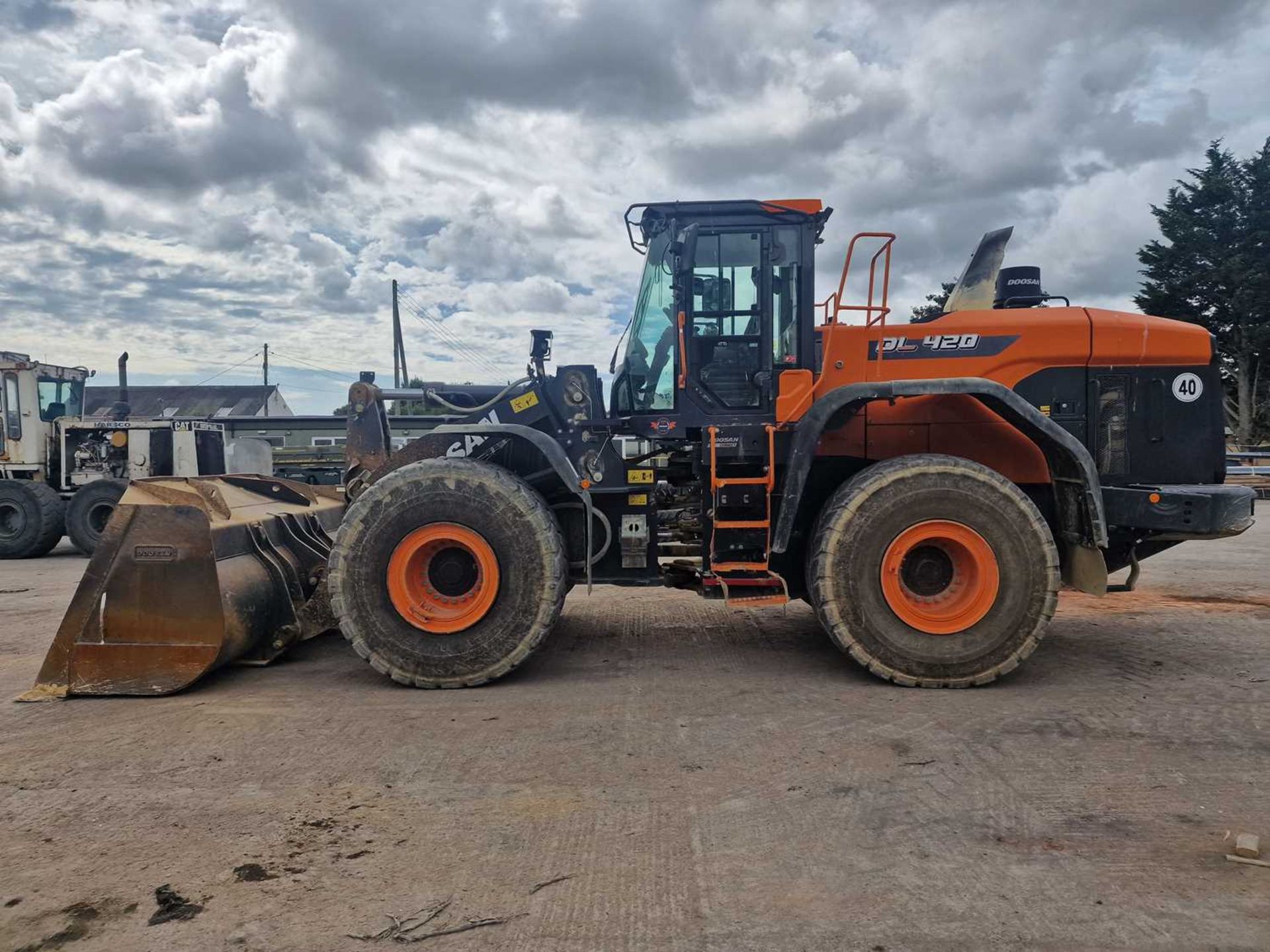 2021 Doosan DL420-7 Wheeled Loader, Reverse Camera, Joystick Controls, Auto Lube, WLI, A/C - Image 29 of 54