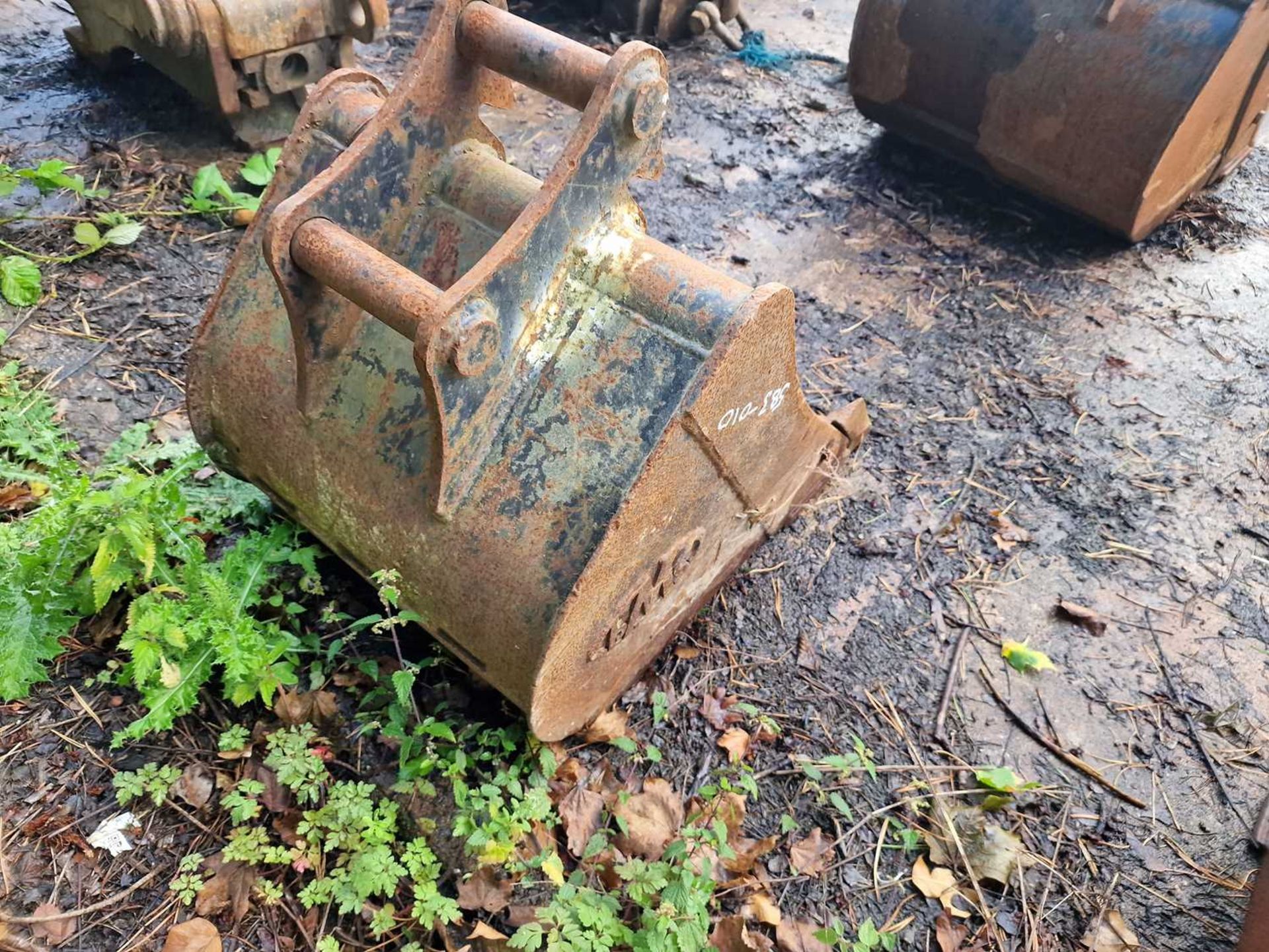 18" Digging Bucket 40mm Pin to suit Mini Excavator - Image 3 of 6