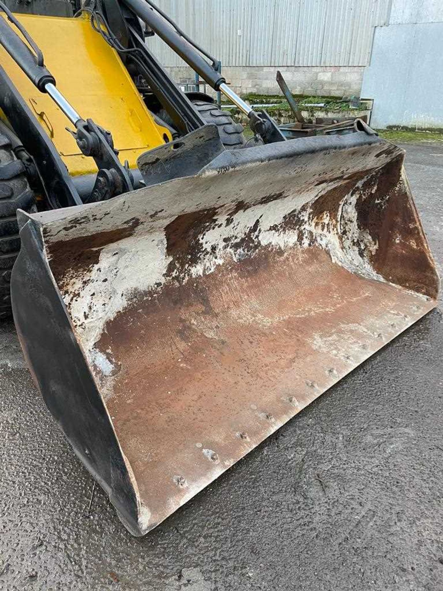 2008 JCB 411 Wheeled Loader - Image 8 of 30