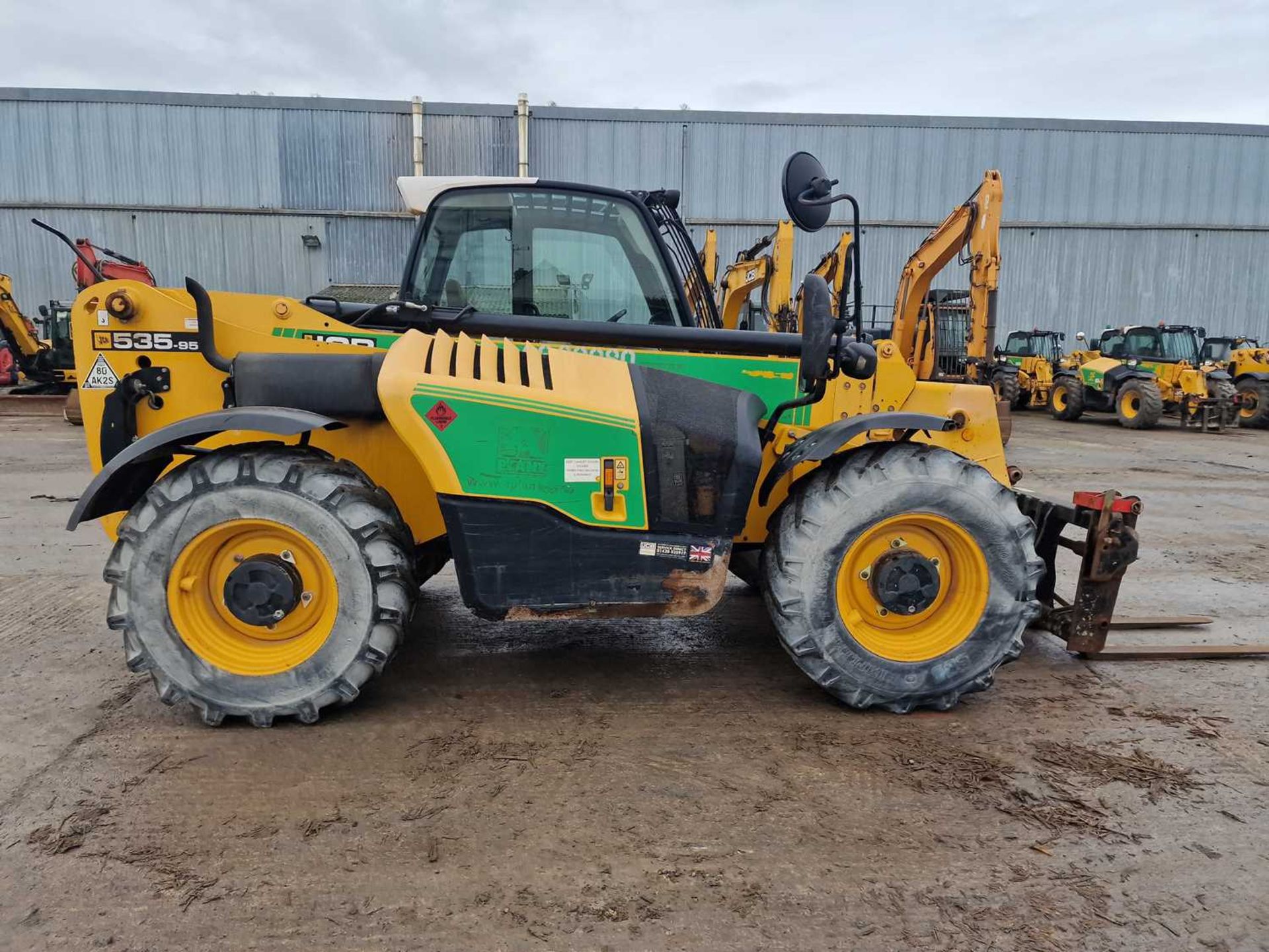 2014 JCB 535-95 Turbo Powershift Telehandler, Reverse Camera, WLI, Forks (EPA Compliant) - Image 6 of 46