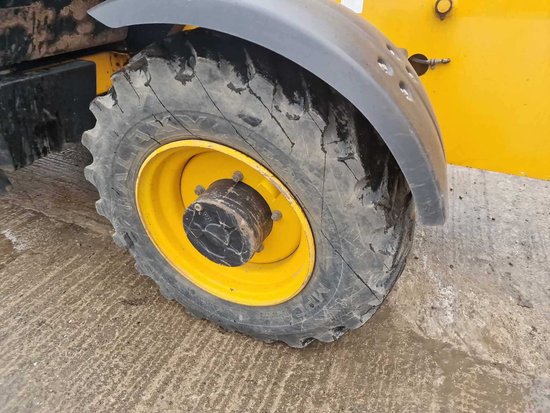 2015 JCB 540-140 Turbo Powershift Telehandler, Sway, Reverse Camera, WLI, Forks (EPA Compliant) - Image 16 of 72