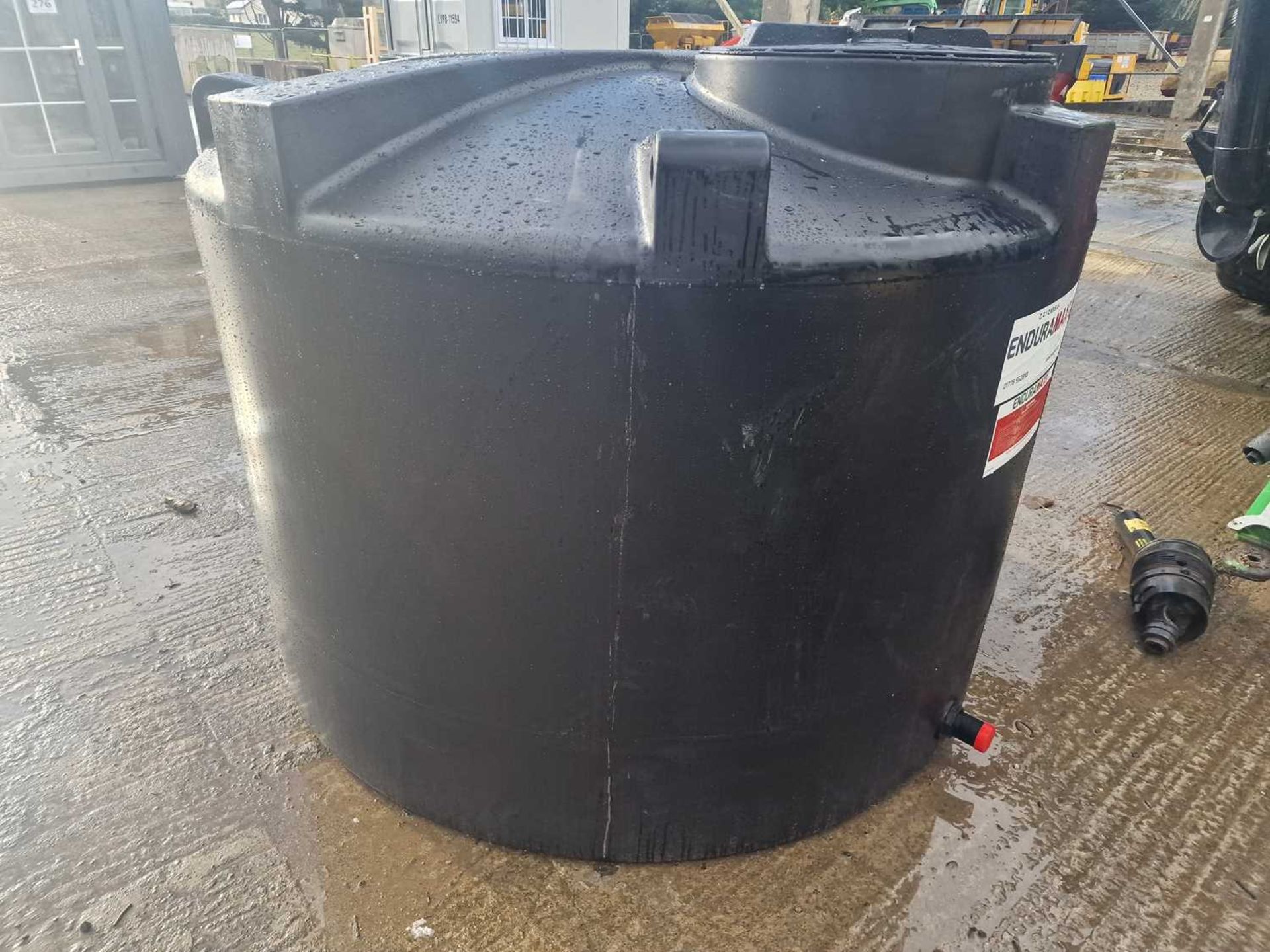 2023 Unused Enduramaxx 3,500 Litre Vertical Water Tank with 2" Outlet