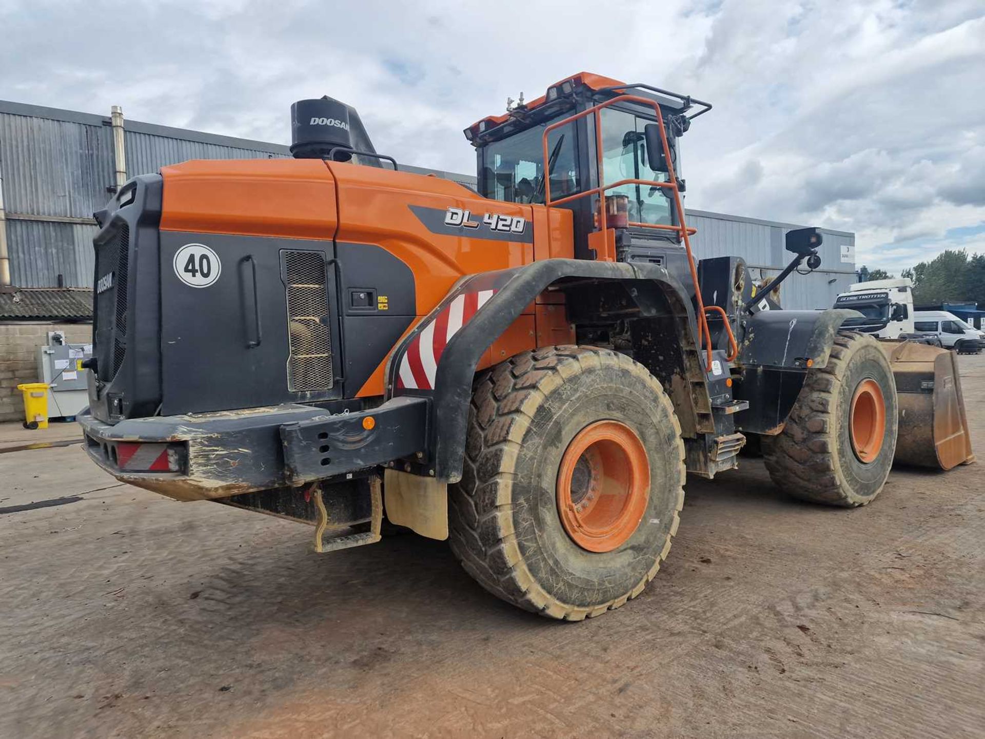 2021 Doosan DL420-7 Wheeled Loader, Reverse Camera, Joystick Controls, Auto Lube, WLI, A/C - Image 32 of 54