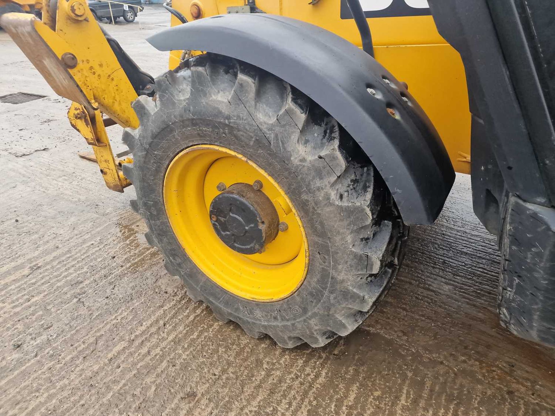 2015 JCB 540-140 Turbo Powershift Telehandler, Sway, Reverse Camera, WLI, Forks (EPA Compliant) - Image 17 of 72