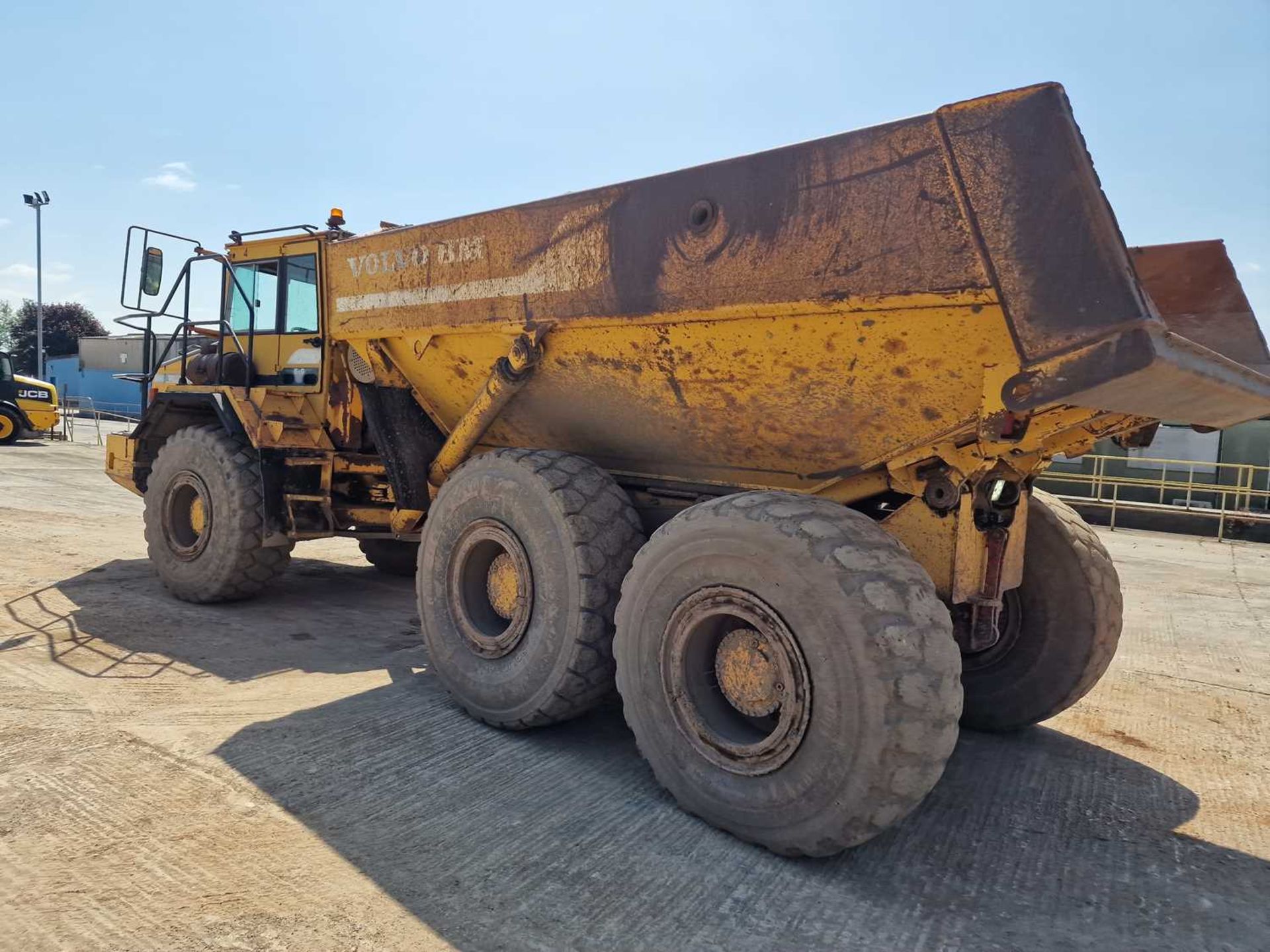 Volvo A30 6x6 Articulated Dumptruck, Reverse Camera - Image 3 of 35