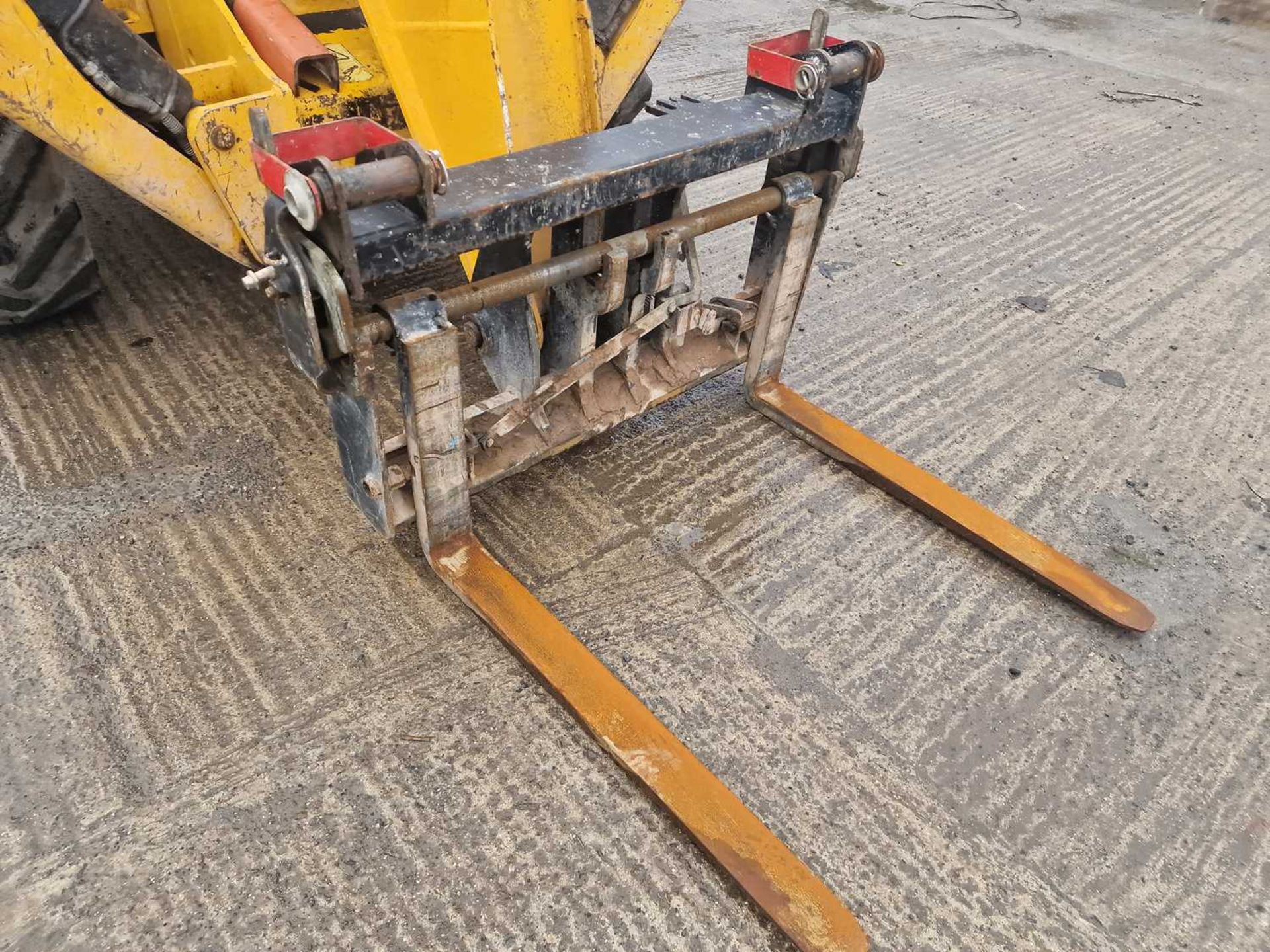 2016 JCB 535-125 Hi Viz Turbo Powershift Telehandler, Reverse Camera, WLI, A/C (EPA Compliant) - Image 32 of 48