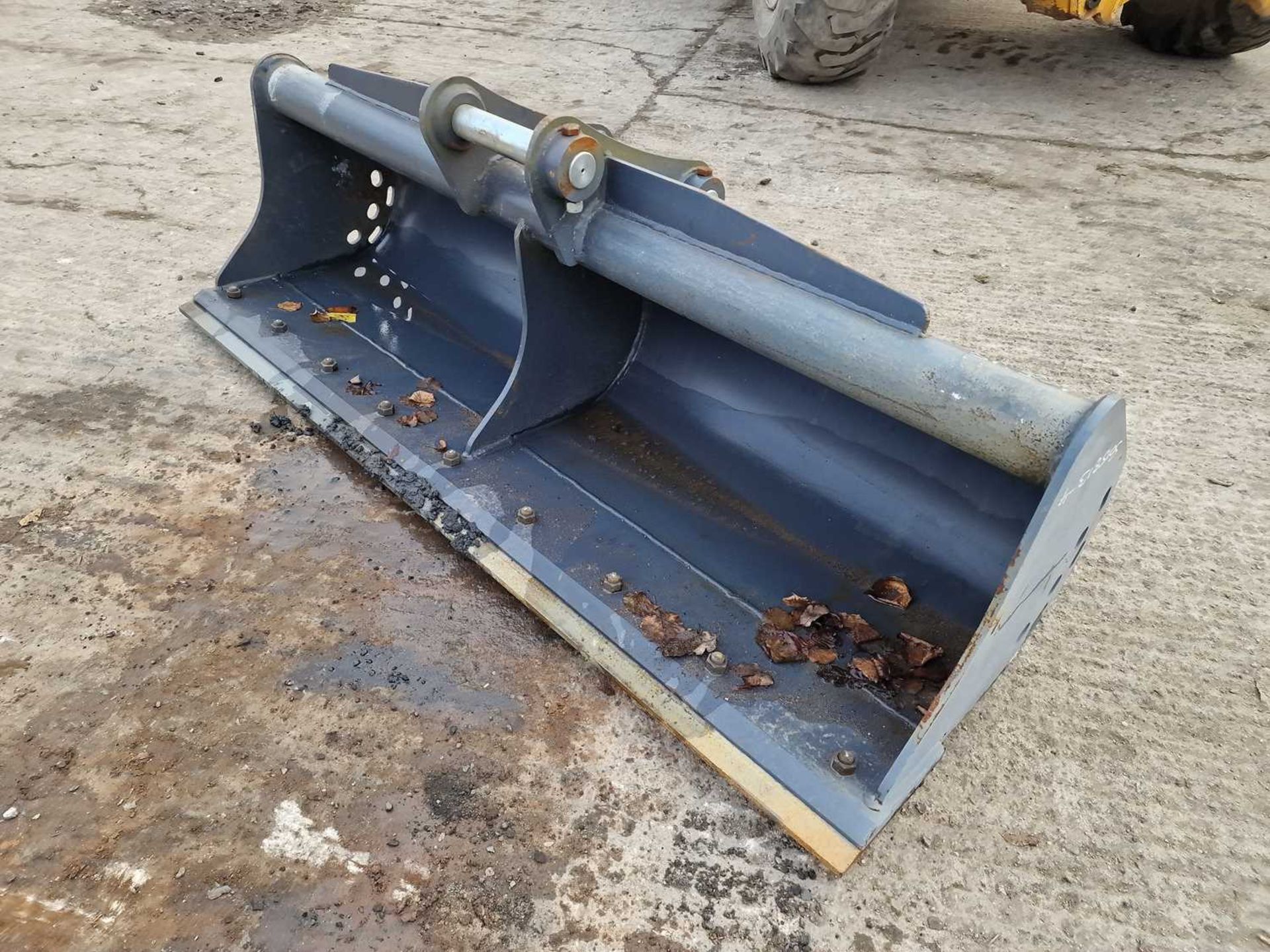Unused Strickland 72" Grading Bucket 50mm Pin to suit 6-8 Ton Excavator (Pin Centre 36cm, Dipper Wid