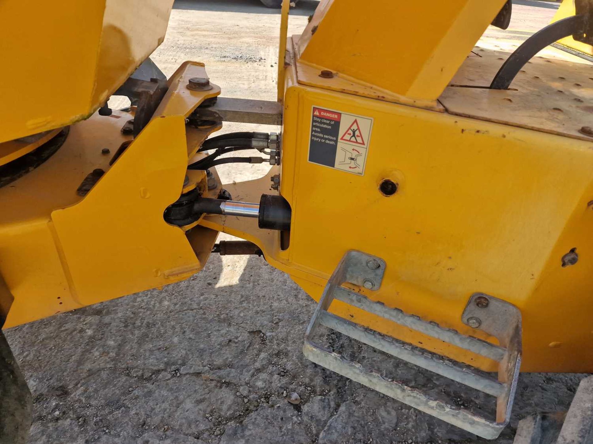 2019 Thwaites 3 Ton Swivel Skip Dumper, Roll Bar - Image 15 of 48