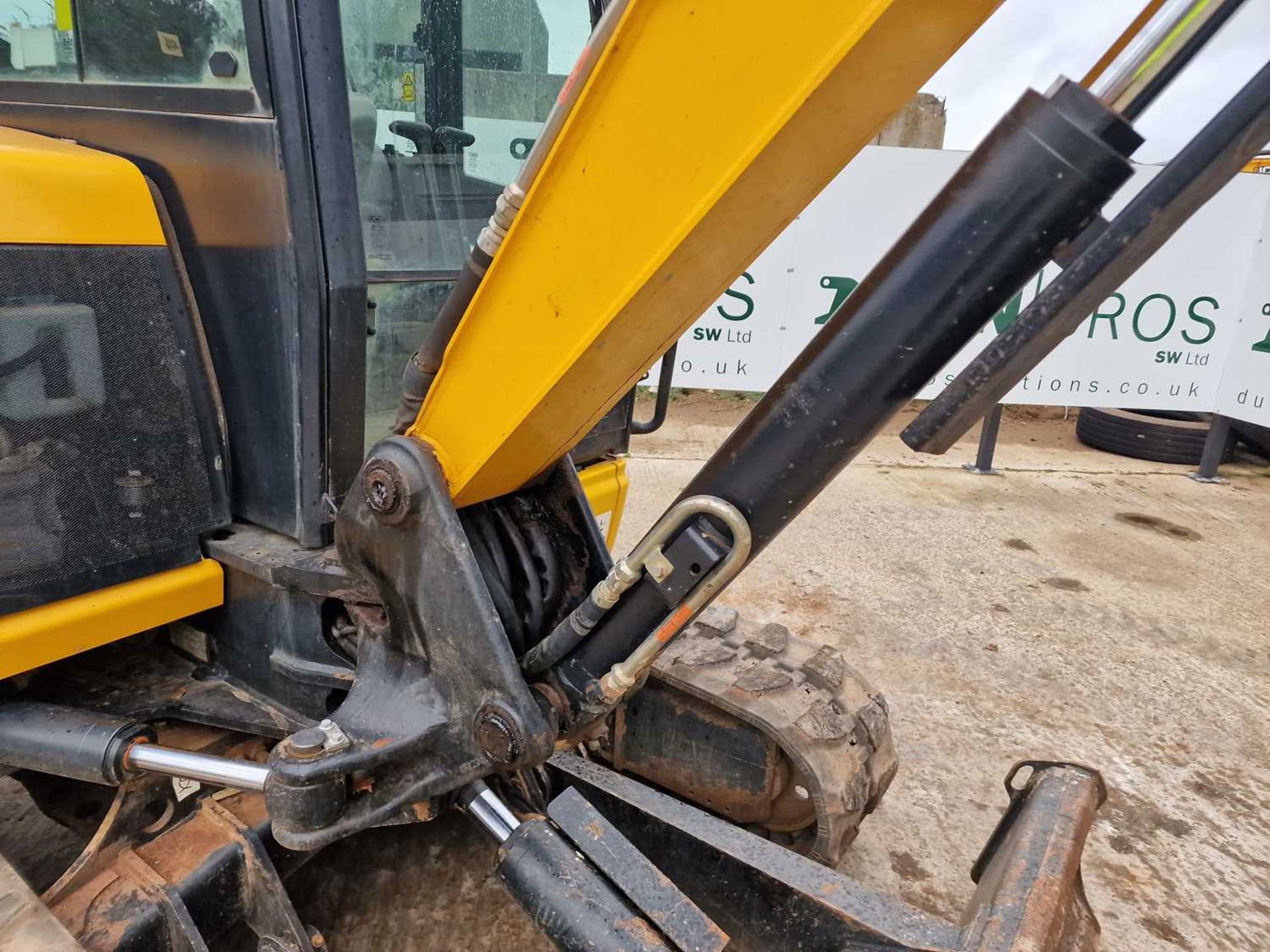 2017 JCB 57C-1 Rubber Tracks, Blade, Offset, JCB Hydraulic QH, Piped, 72", 30", 18" Bucket - Image 13 of 76