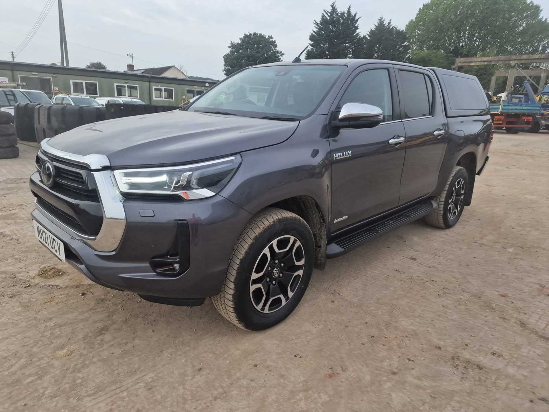 2021 Toyota Hilux Invincible 2.4 D-4D 4WD Crew Cab Pick Up, Auto, Sat Nav, Reverse Camera, Parking S