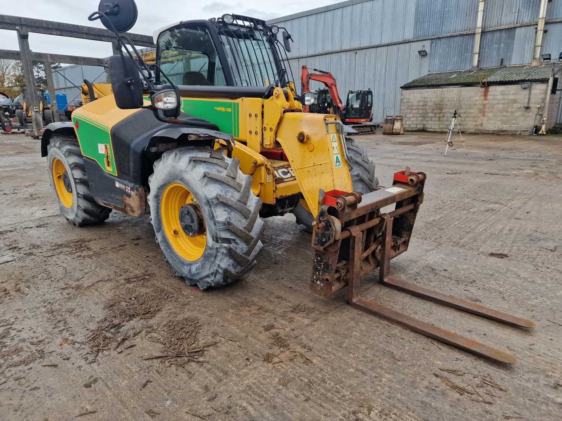 2014 JCB 535-95 Turbo Powershift Telehandler, Reverse Camera, WLI, Forks (EPA Compliant) - Image 30 of 46