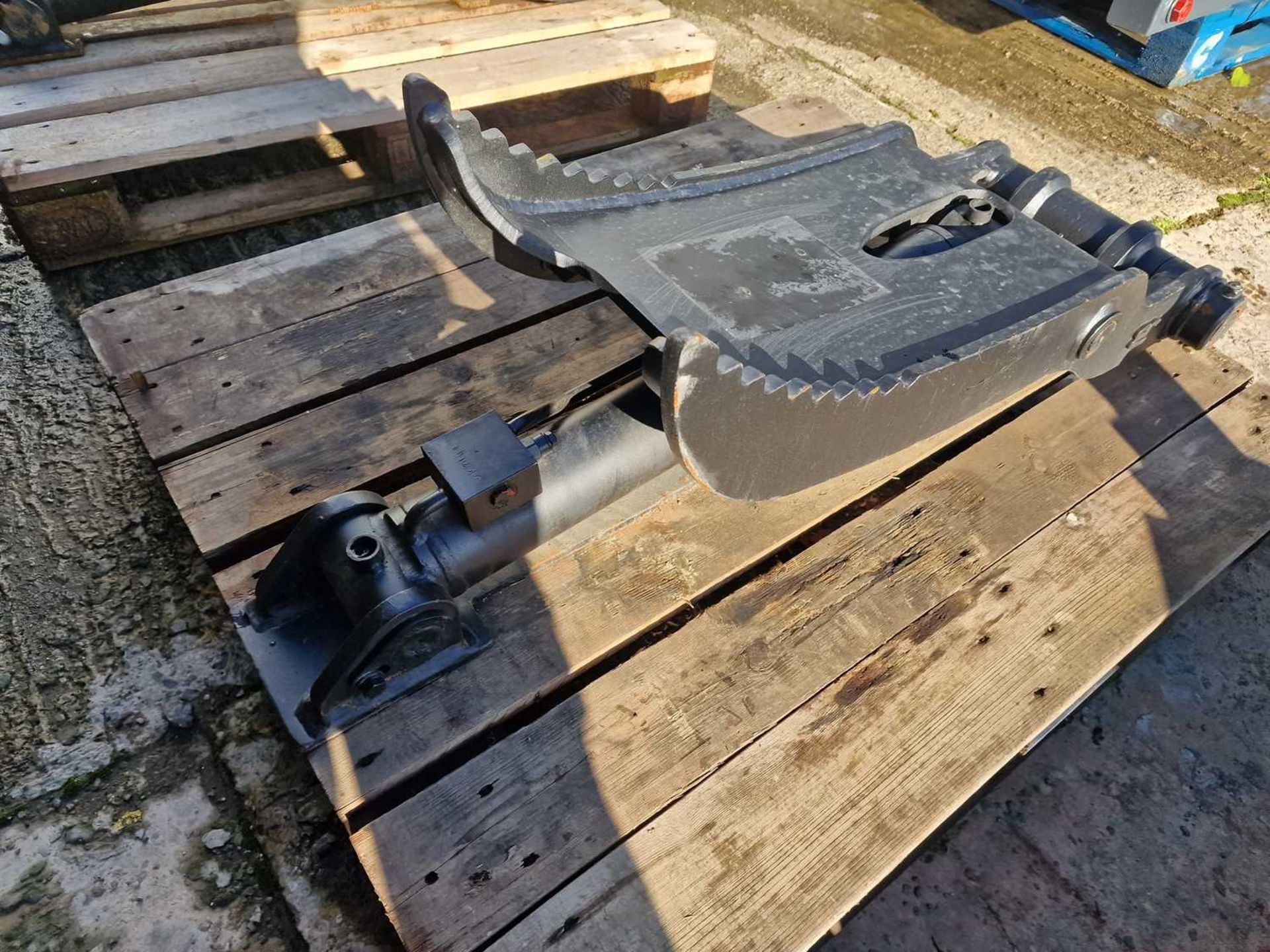 Unused Hydraulic Excavator Thumb to suit 4-6 Ton Excavator