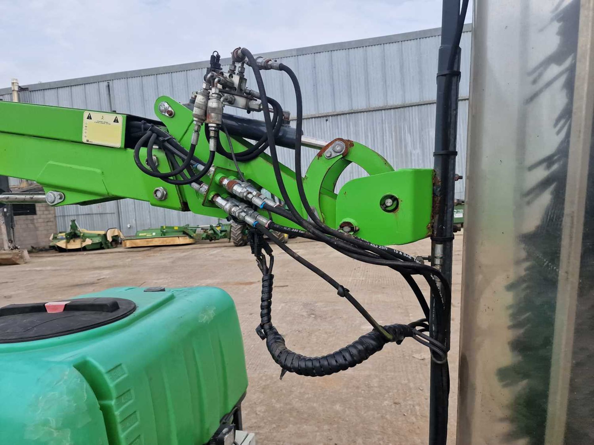 Merlo Cingo M12.3 Plus Tracked Telescopic Rotary Brush Cleaner - Image 30 of 44