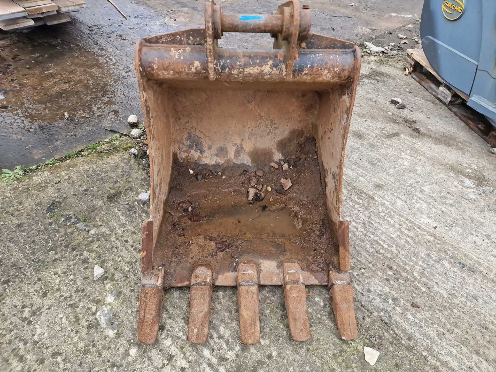 Strickland 30" Digging Bucket 50mm Pin to suit 6-8 Ton Excavator (Pin Centre 34cm, Dipper Width 18cm - Image 5 of 6