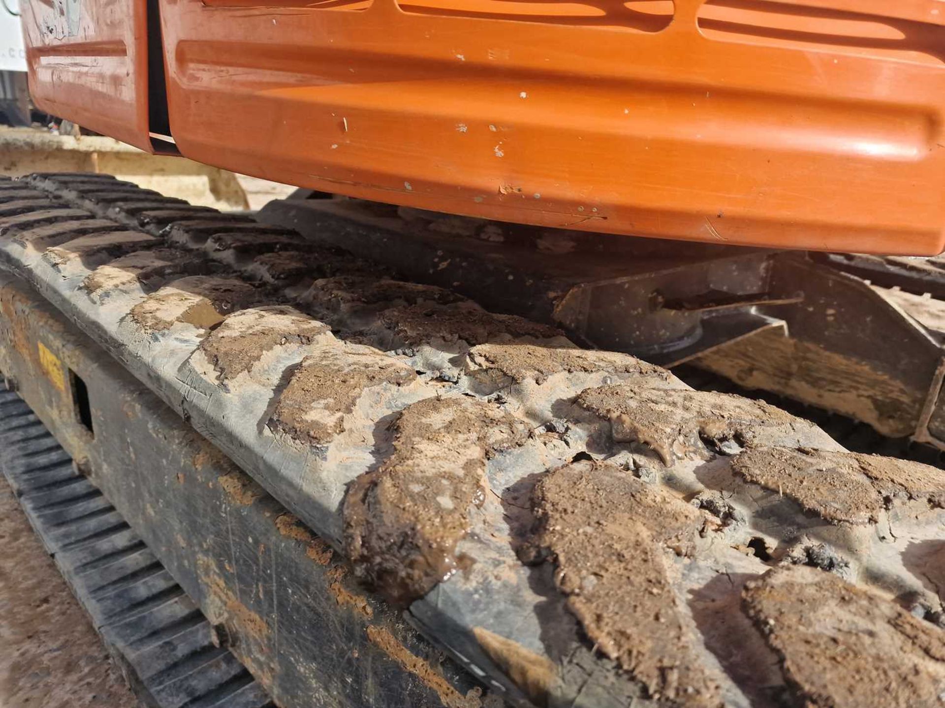 2019 Hitachi ZX26U-6 Rubber Tracks, Blade, Offset, Whites Manual QH, Piped, 48” Bucket - Image 24 of 66