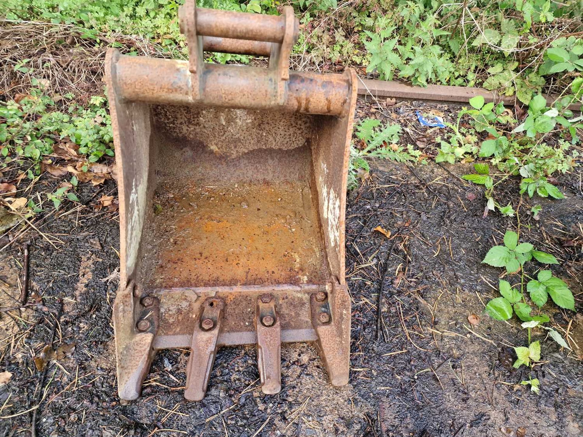 18" Digging Bucket 40mm Pin to suit Mini Excavator - Image 5 of 6