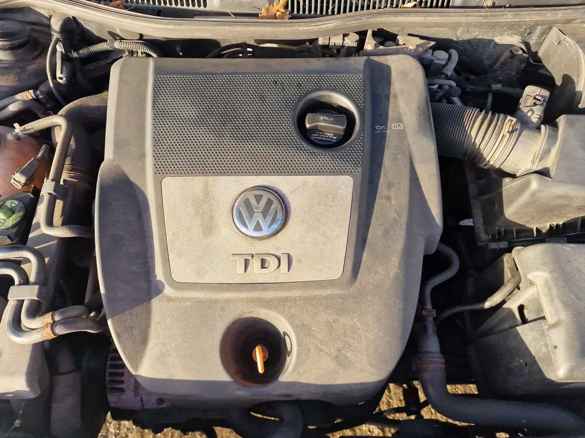 Volkswagen Bora 1.9TDI PD130 Highline, Full Leather, Heated Seats, Parking Sensors, A/C (NO VAT)(Reg - Image 15 of 23