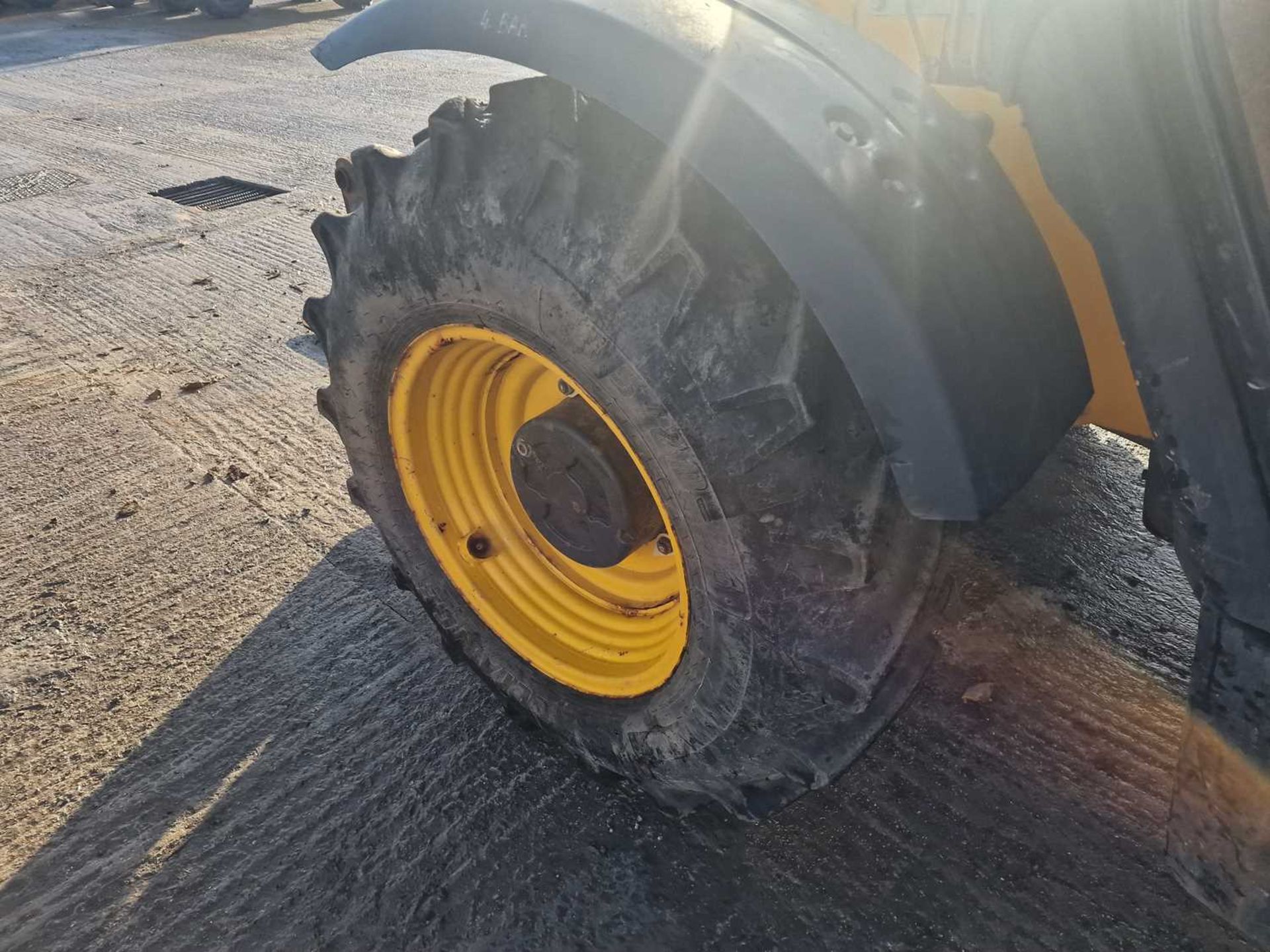 2016 JCB 535-95 Turbo Powershift Telehandler, Reverse Camera, WLI, Forks (EPA Compliant) - Image 65 of 72