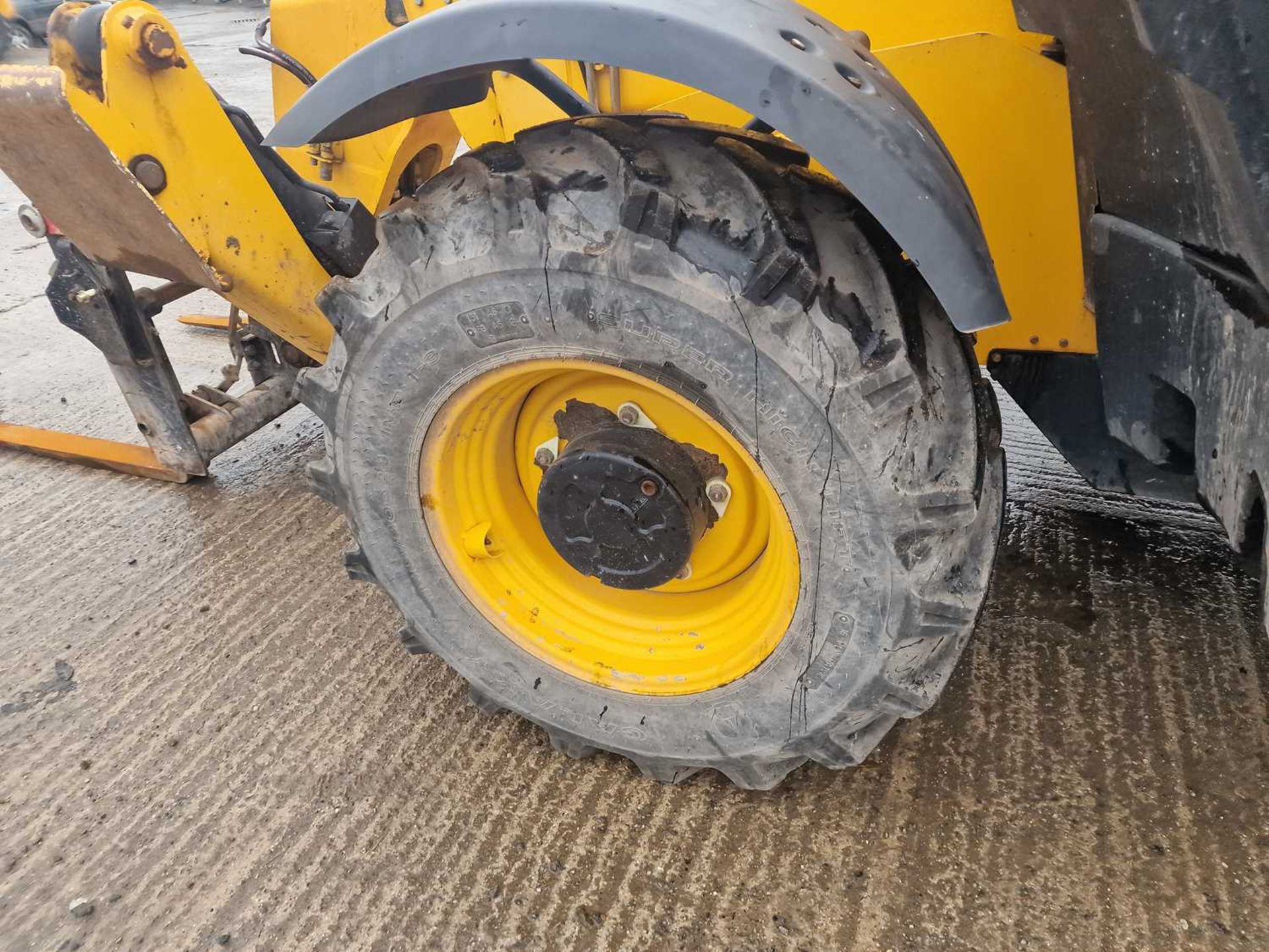 2016 JCB 535-125 Hi Viz Turbo Powershift Telehandler, Reverse Camera, WLI, A/C (EPA Compliant) - Image 41 of 48