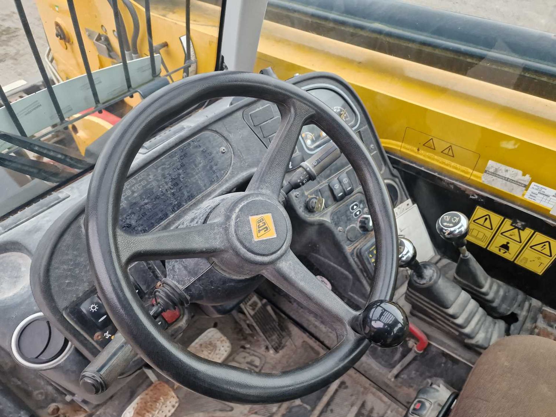 2014 JCB 535-95 Turbo Powershift Telehandler, Reverse Camera, WLI, Forks (EPA Compliant) - Image 19 of 46