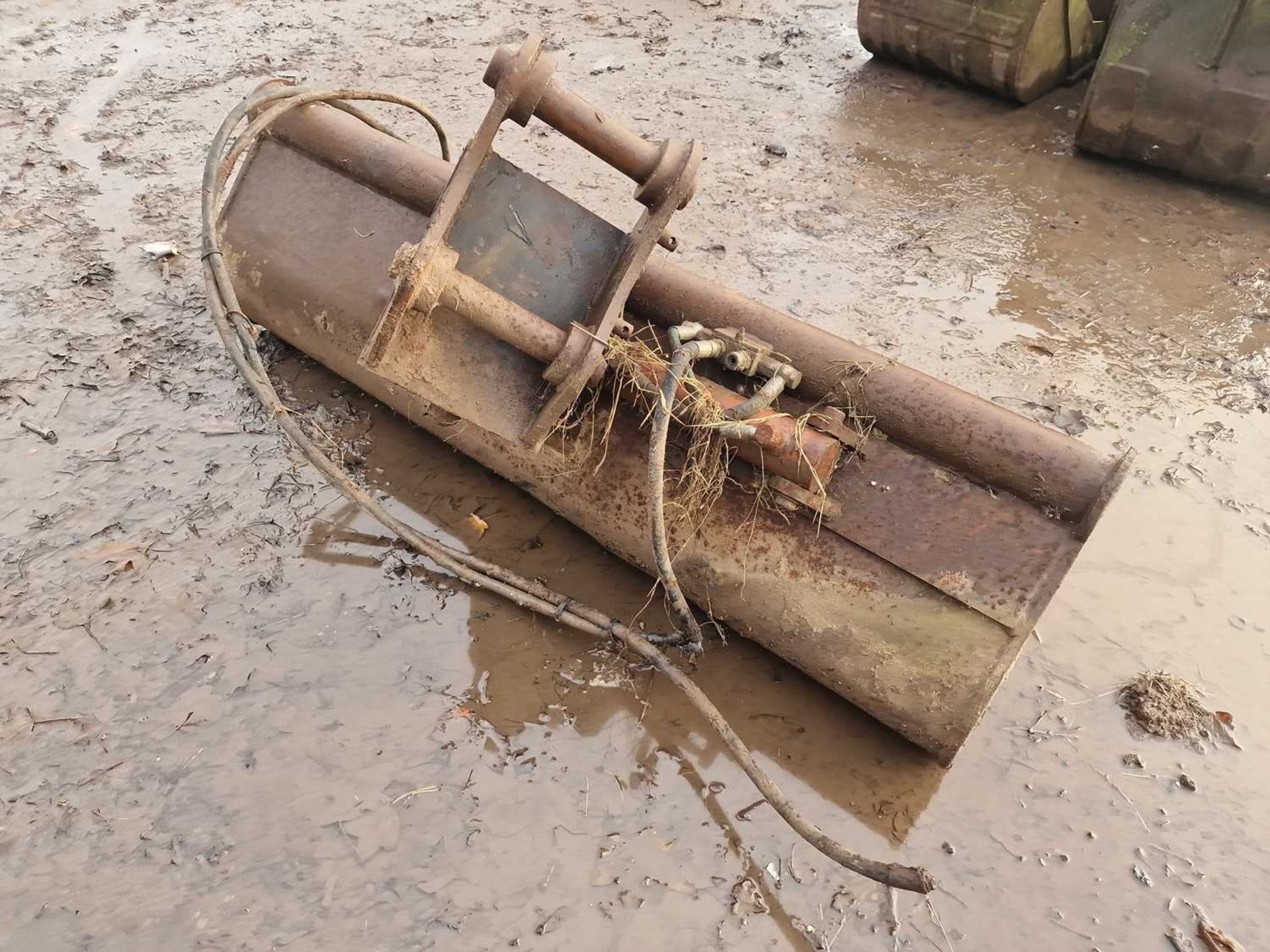 60" Hydraulic Tilting Grading Bucket 45mm Pi to suit 4-6 Ton Excavator - Image 3 of 7