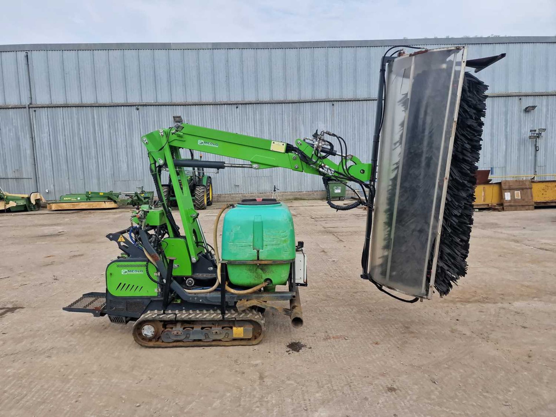 Merlo Cingo M12.3 Plus Tracked Telescopic Rotary Brush Cleaner - Image 27 of 44