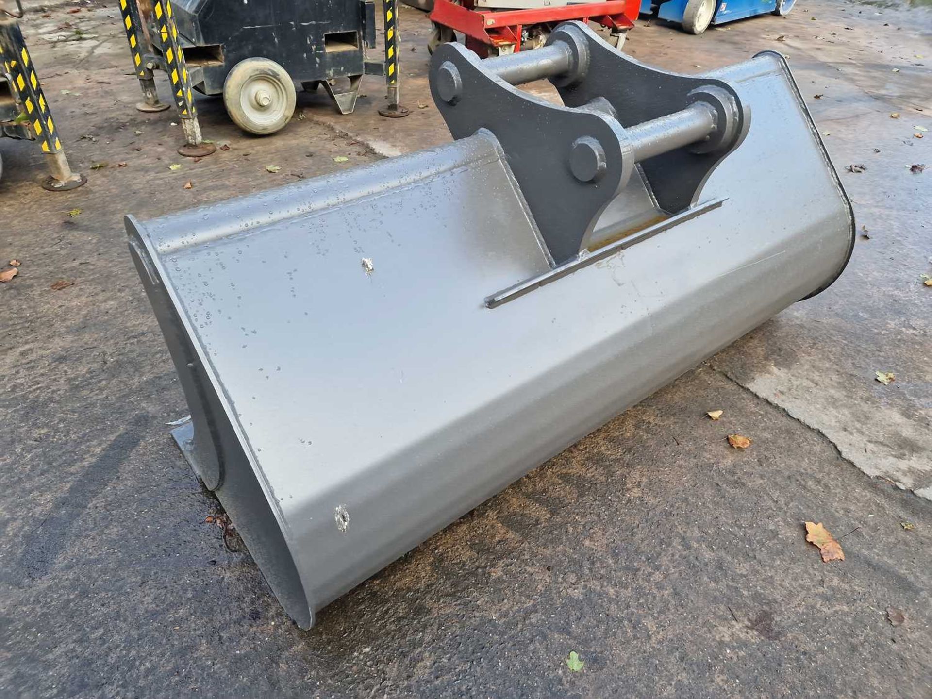 Unused 72" Grading Bucket 65mm Pin to suit 13 Ton Excavator - Image 2 of 6