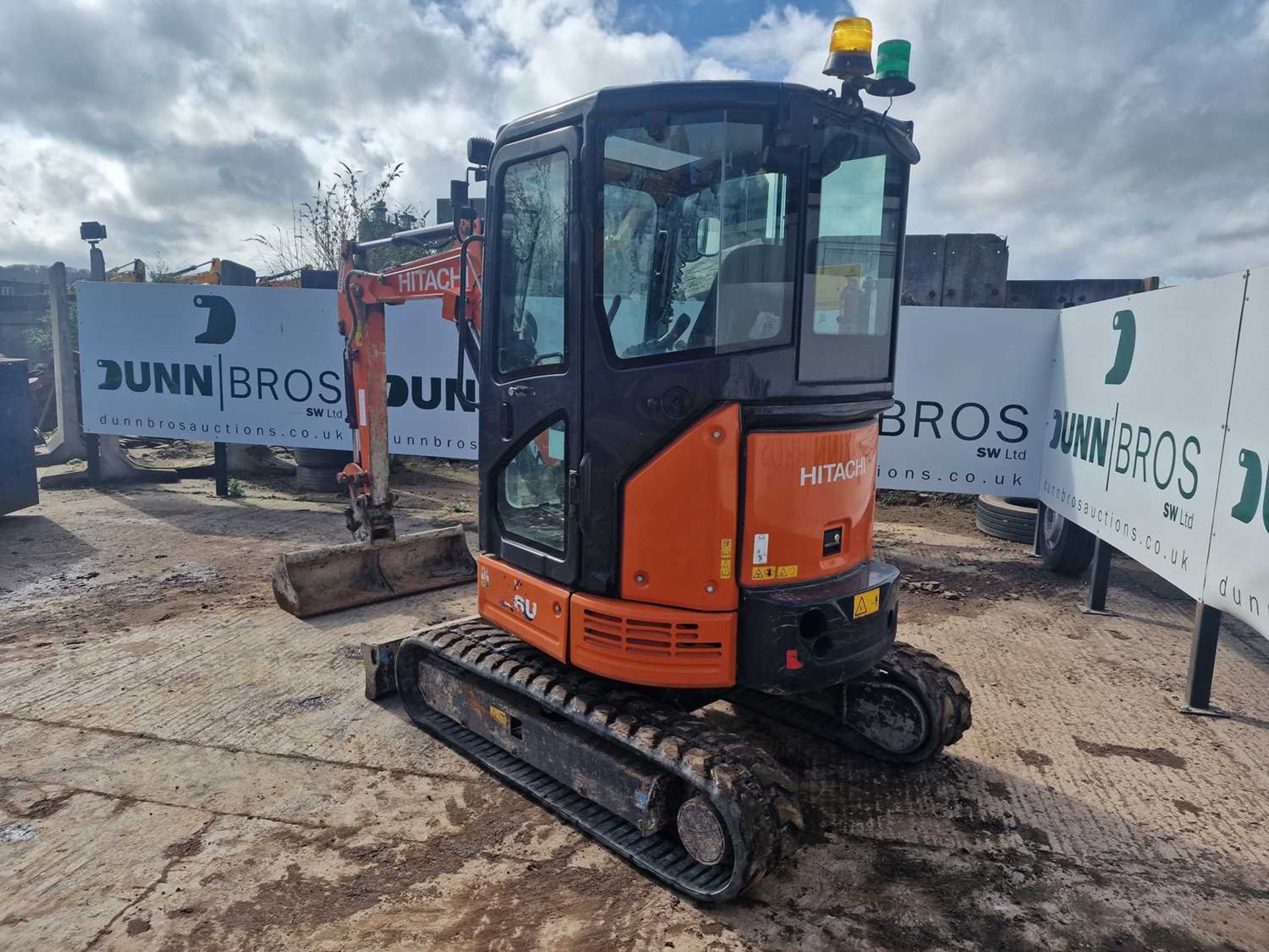 2019 Hitachi ZX26U-6 Rubber Tracks, Blade, Offset, Whites Manual QH, Piped, 48” Bucket - Image 36 of 66