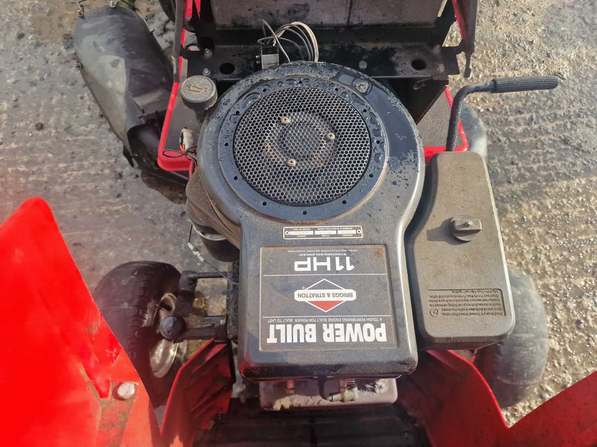 Rally 11Hp Petrol Ride on Lawnmower, Grass Collector, Briggs & Stratton Engine - Image 11 of 15