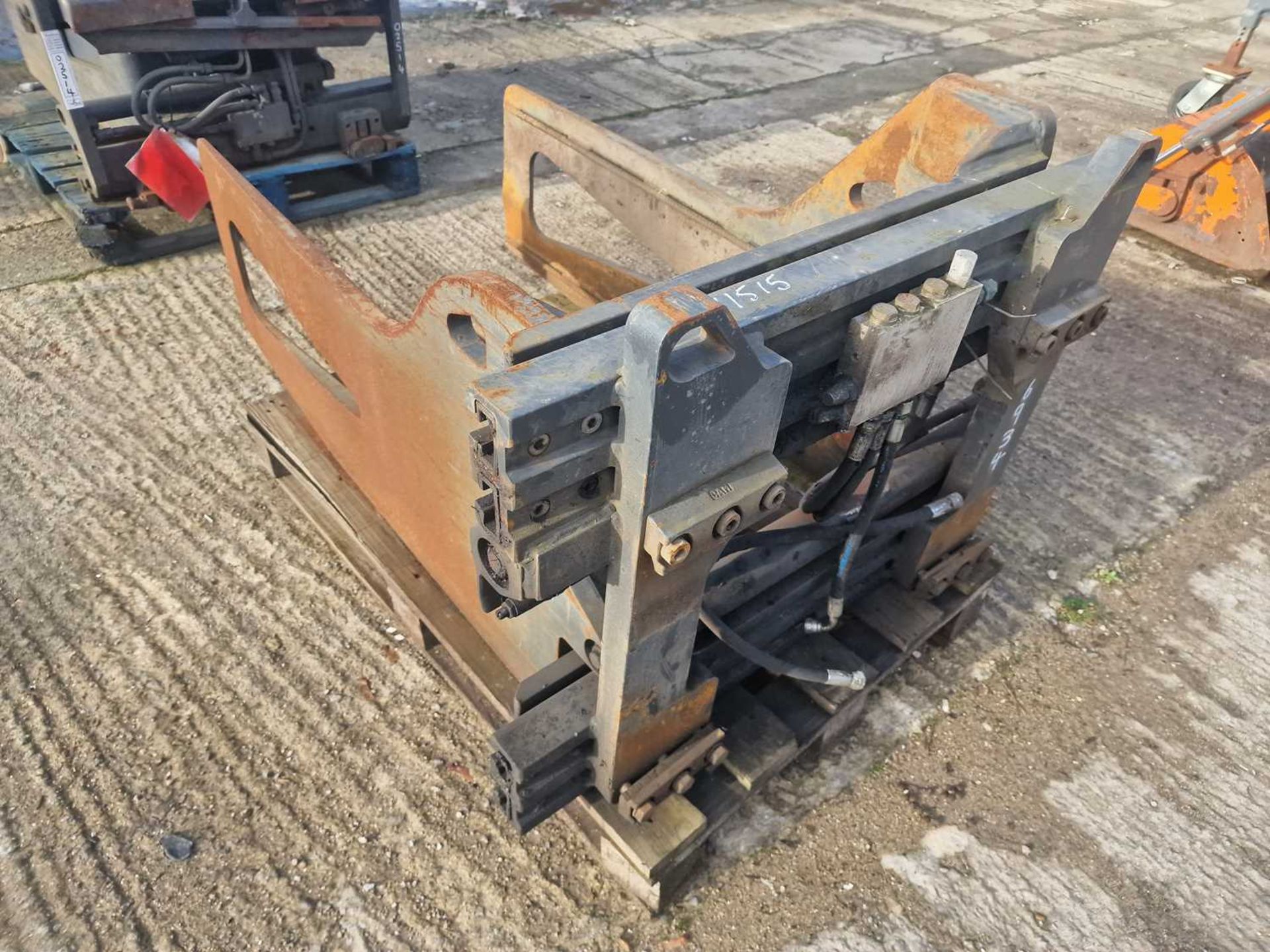 Hydraulic Bale Clamp to suit Forklift - Image 2 of 6