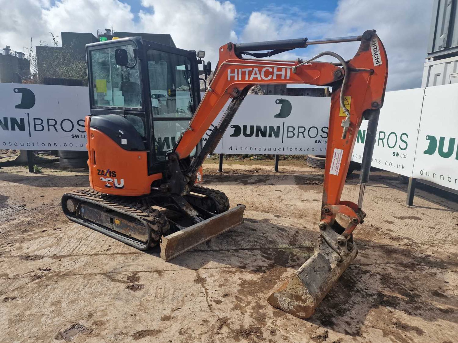 2019 Hitachi ZX26U-6 Rubber Tracks, Blade, Offset, Whites Manual QH, Piped, 48” Bucket - Image 6 of 66