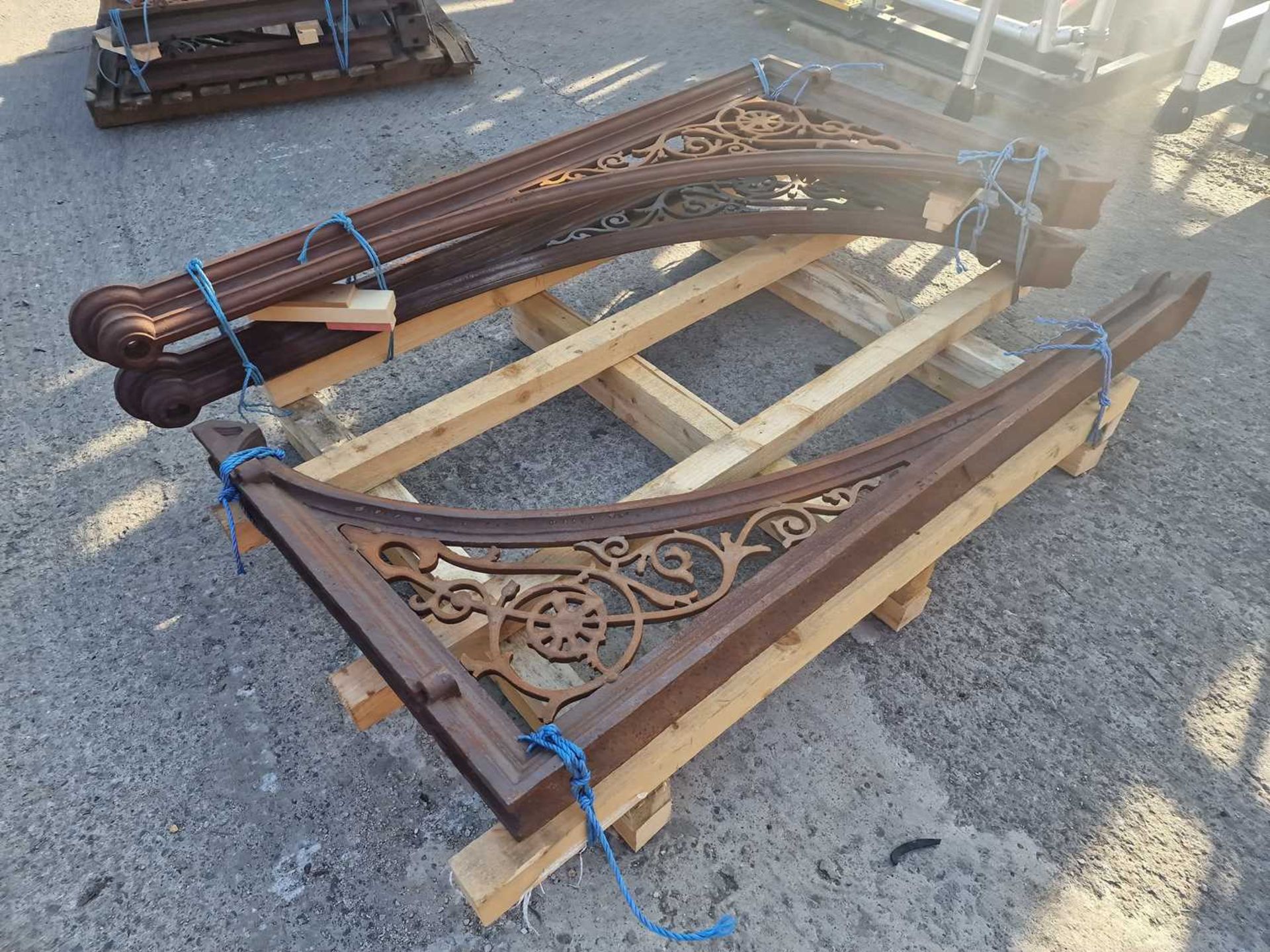 Pallet of Restored Vintage Ornate Cast Iron Gallow Brakets (3 of)