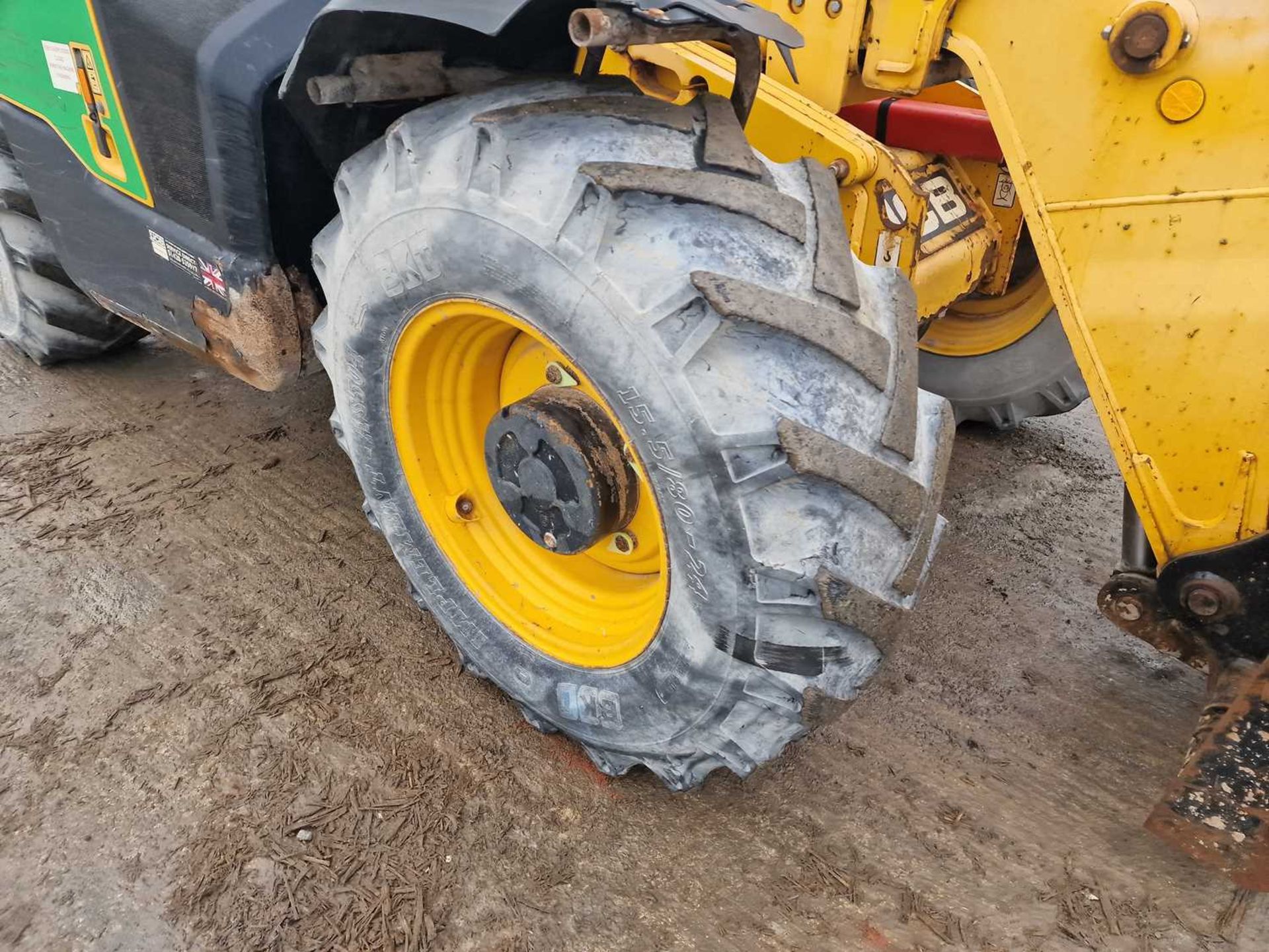 2014 JCB 535-95 Turbo Powershift Telehandler, Reverse Camera, WLI, Forks (EPA Compliant) - Image 9 of 46