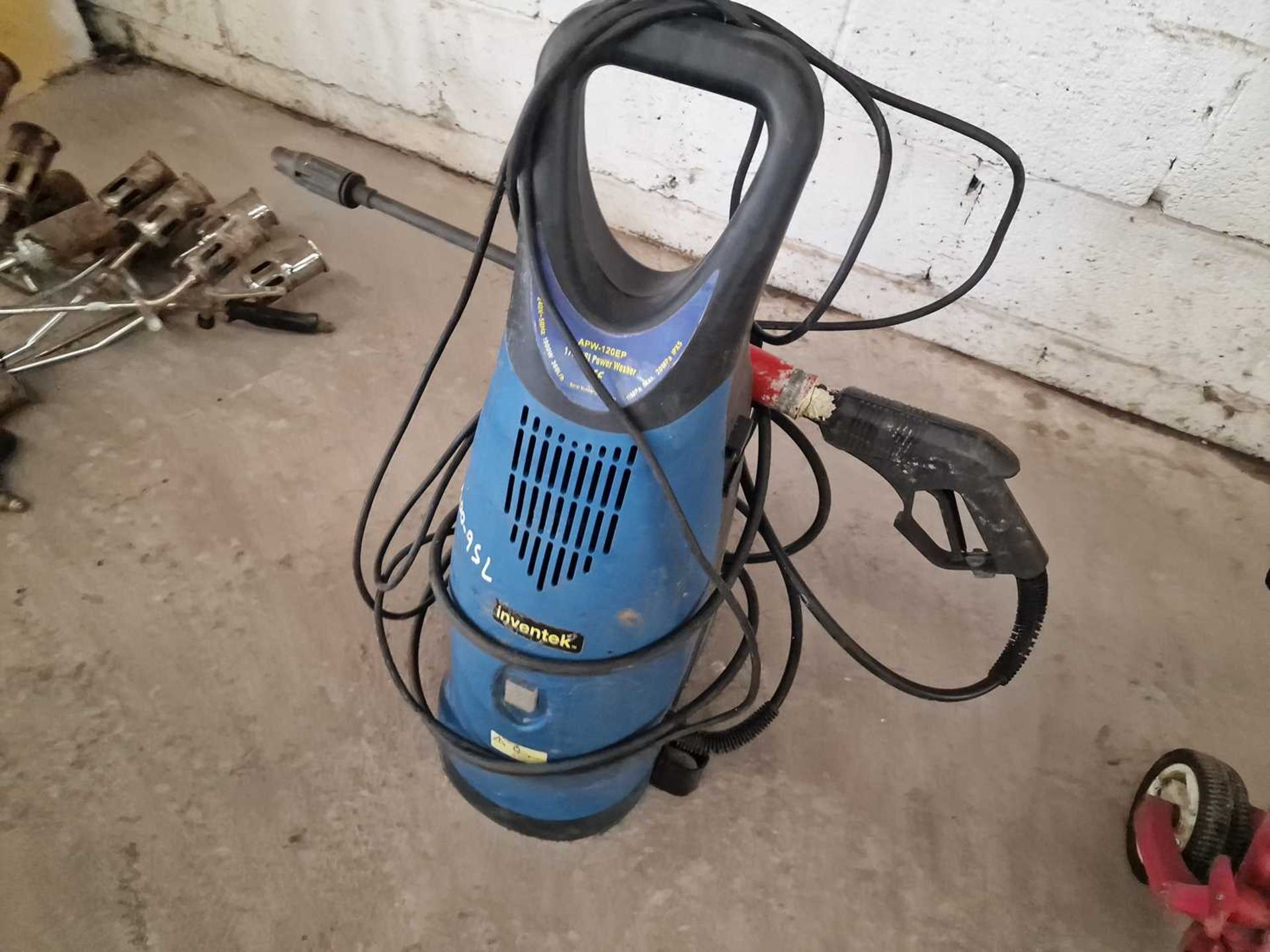 Inventec 240Volt Pressure Washer