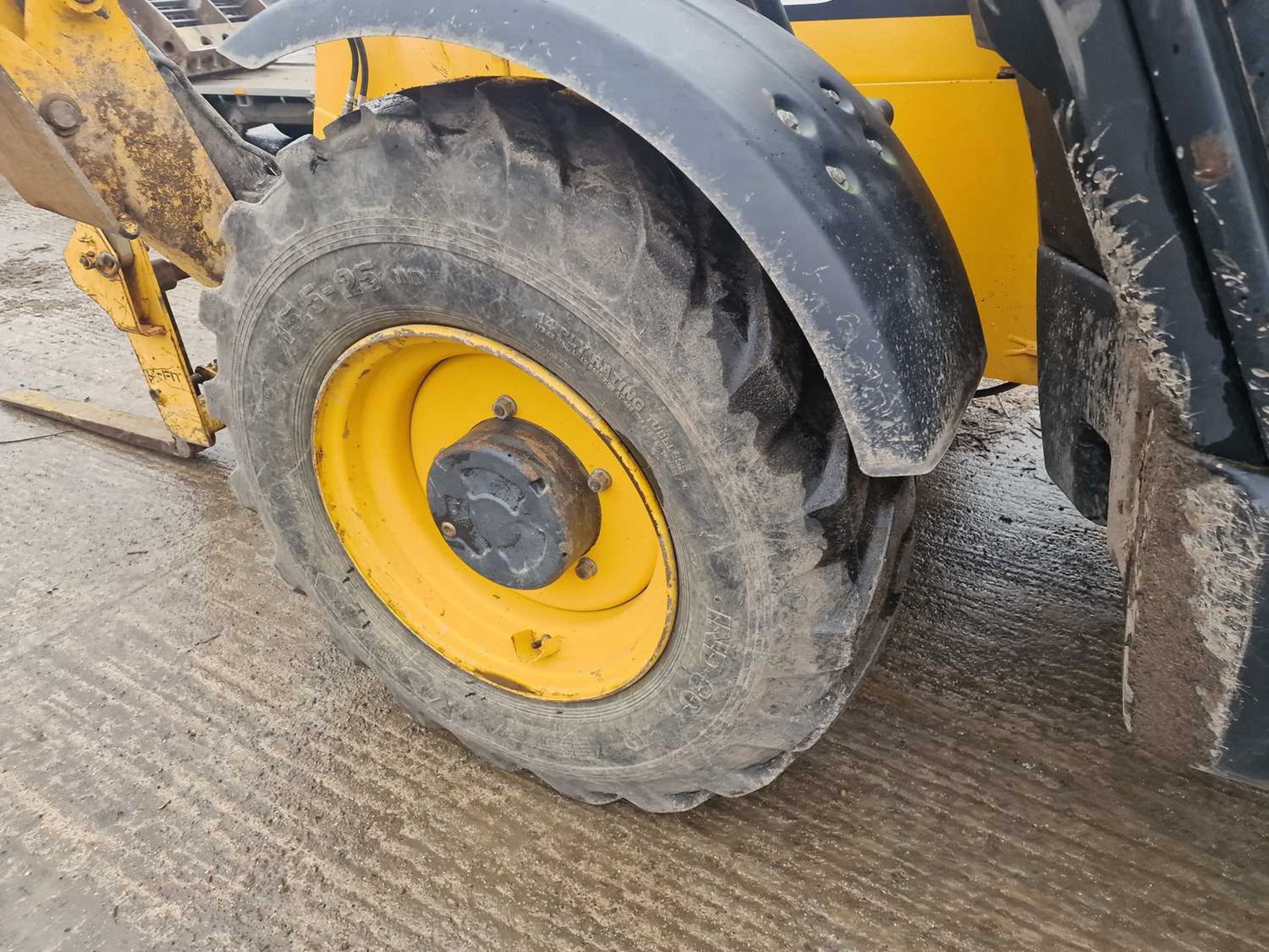 2015 JCB 540-140 Turbo Powershift Telehandler, Sway, Reverse Camera, WLI, Forks (EPA Compliant) - Image 41 of 48