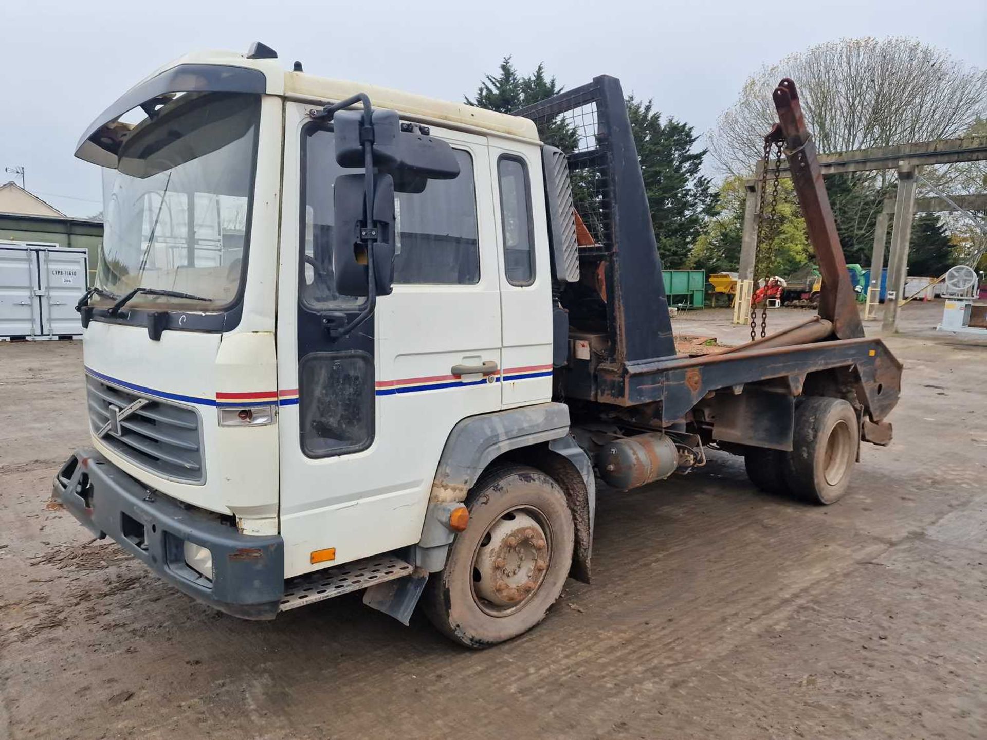 2002 Volvo 4x2 Skip Loader Lorry, Extendable Arms, Webb Gear, Manual Gear Box (Reg. Docs Available)