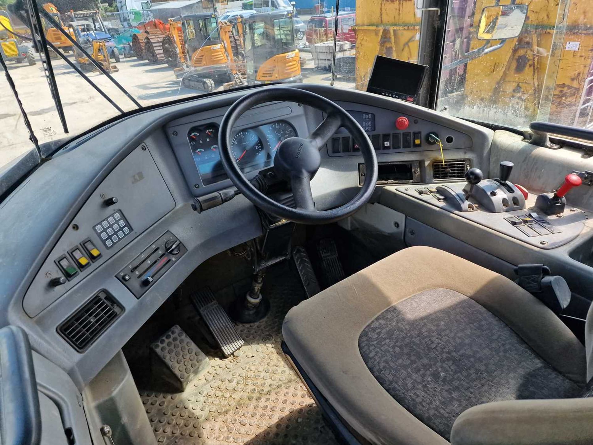 2003 Volvo A35D Articulated Dumptruck, Reverse Camera, A/C - Image 27 of 28