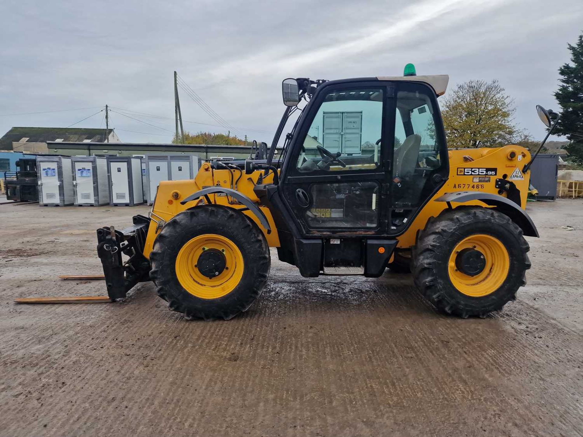 2015 JCB 535-95 Turbo Powershift Telehandler, Reverse Camera, WLI, Forks (EPA Compliant) - Image 2 of 24